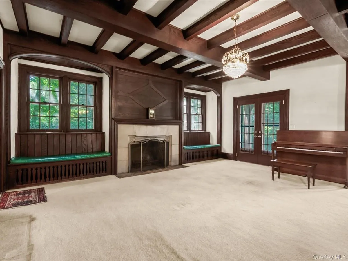 51 Crescent Road, North Hempstead, NY, 5 Bedrooms Bedrooms, 12 Rooms Rooms,4 BathroomsBathrooms,Residential,For Rent,Crescent,0,1010466 51 Crescent Road, North Hempstead, NY, 5 Bedrooms Bedrooms, 12 Rooms Rooms,4 BathroomsBathrooms,Residential,For Rent,Crescent,0,1010466
