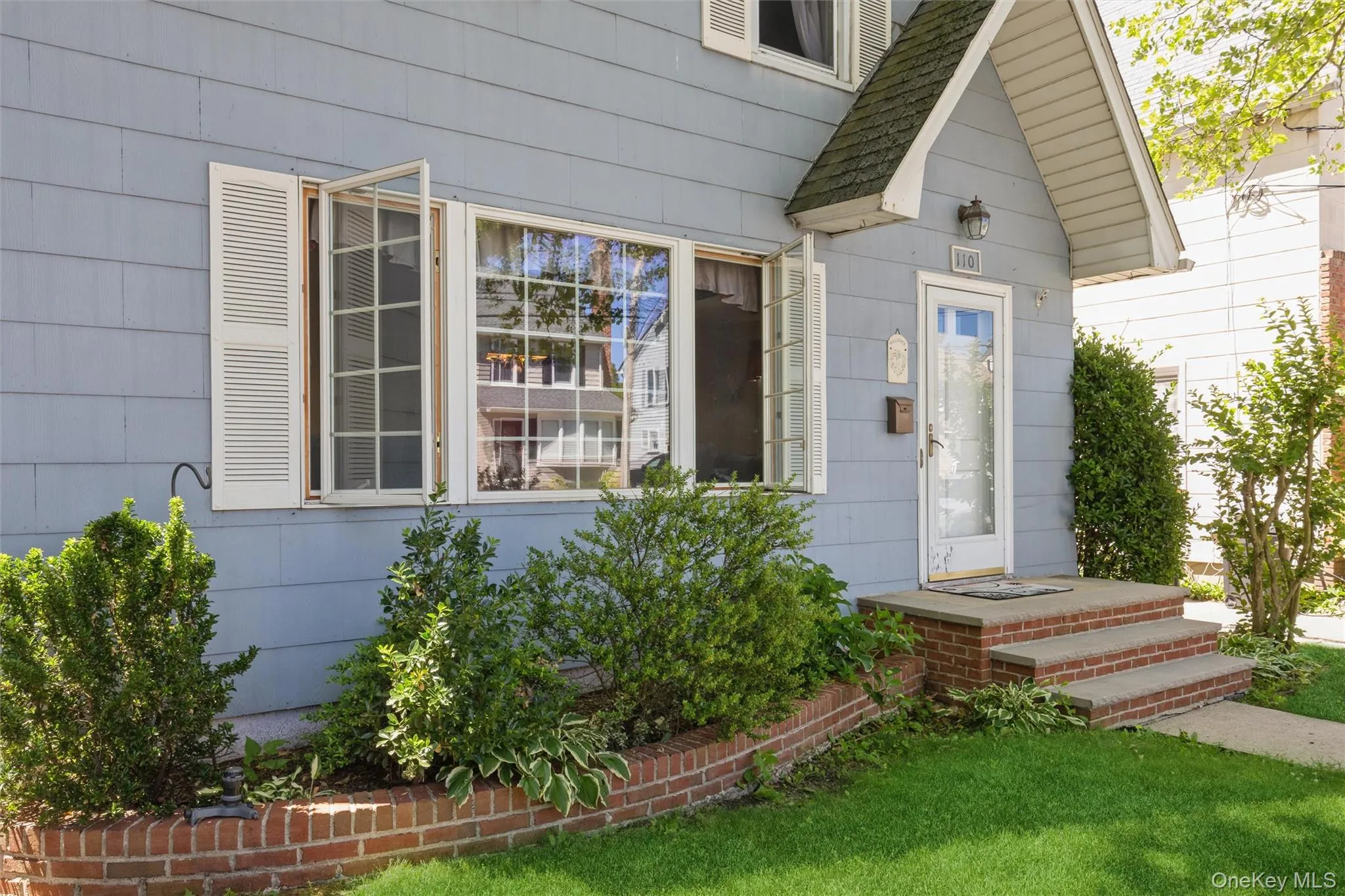 110 Yale Street, North Hempstead, NY, 3 Bedrooms Bedrooms, 6 Rooms Rooms,1 BathroomBathrooms,Residential,For Rent,Yale,0,1010467 110 Yale Street, North Hempstead, NY, 3 Bedrooms Bedrooms, 6 Rooms Rooms,1 BathroomBathrooms,Residential,For Rent,Yale,0,1010467