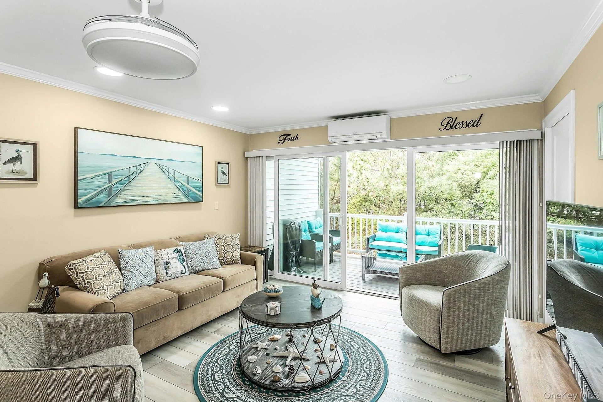 281 Dune Road, Southampton, NY, 1 Bedroom Bedrooms, 2 Rooms Rooms,1 BathroomBathrooms,Residential Lease,For Rent,Dune,0,1010471 281 Dune Road, Southampton, NY, 1 Bedroom Bedrooms, 2 Rooms Rooms,1 BathroomBathrooms,Residential Lease,For Rent,Dune,0,1010471
