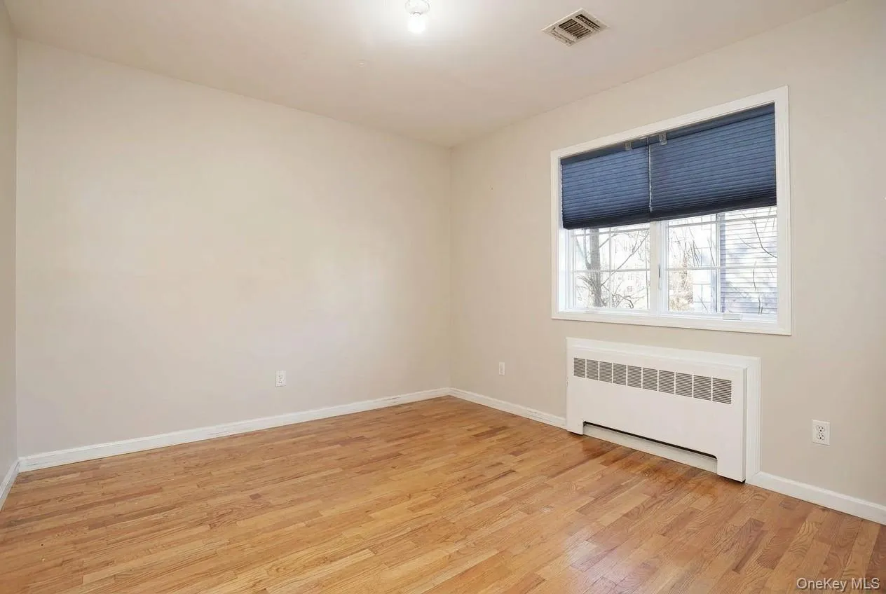 11 Laura Place, Ramapo, NY, 7 Bedrooms Bedrooms, 14 Rooms Rooms,3 BathroomsBathrooms,Residential,For Rent,Laura,0,1010475 11 Laura Place, Ramapo, NY, 7 Bedrooms Bedrooms, 14 Rooms Rooms,3 BathroomsBathrooms,Residential,For Rent,Laura,0,1010475