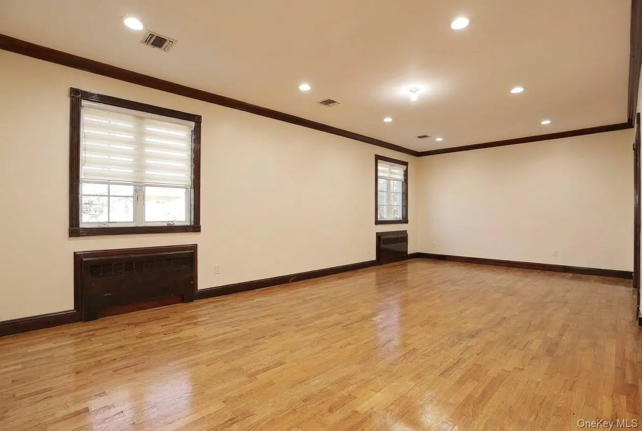 11 Laura Place, Ramapo, NY, 7 Bedrooms Bedrooms, 14 Rooms Rooms,3 BathroomsBathrooms,Residential,For Rent,Laura,0,1010475 11 Laura Place, Ramapo, NY, 7 Bedrooms Bedrooms, 14 Rooms Rooms,3 BathroomsBathrooms,Residential,For Rent,Laura,0,1010475