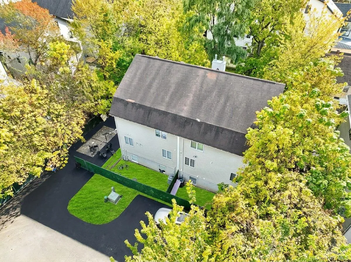 11 Laura Place, Ramapo, NY, 7 Bedrooms Bedrooms, 14 Rooms Rooms,3 BathroomsBathrooms,Residential,For Rent,Laura,0,1010475 11 Laura Place, Ramapo, NY, 7 Bedrooms Bedrooms, 14 Rooms Rooms,3 BathroomsBathrooms,Residential,For Rent,Laura,0,1010475