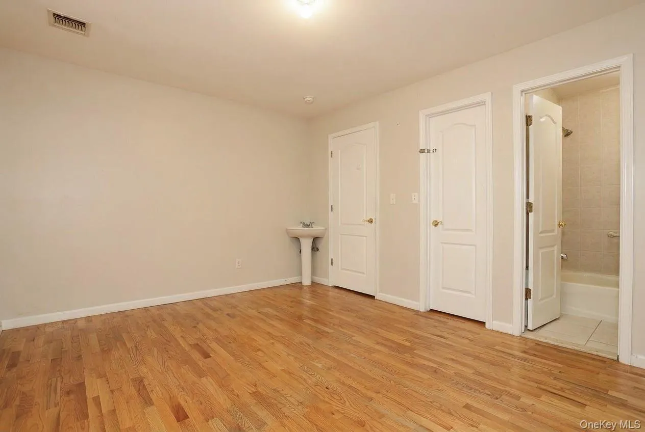 11 Laura Place, Ramapo, NY, 7 Bedrooms Bedrooms, 14 Rooms Rooms,3 BathroomsBathrooms,Residential,For Rent,Laura,0,1010475 11 Laura Place, Ramapo, NY, 7 Bedrooms Bedrooms, 14 Rooms Rooms,3 BathroomsBathrooms,Residential,For Rent,Laura,0,1010475