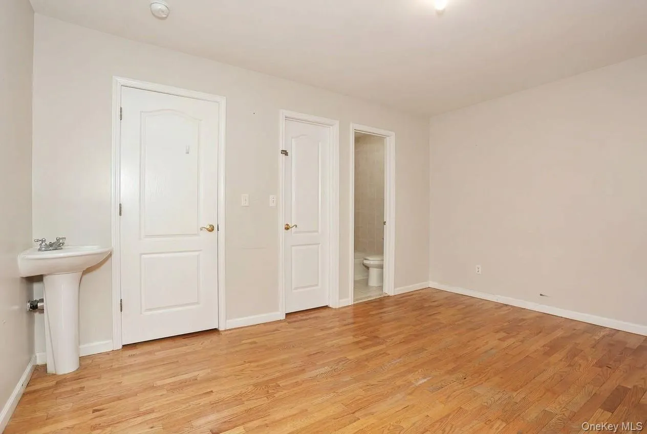 11 Laura Place, Ramapo, NY, 7 Bedrooms Bedrooms, 14 Rooms Rooms,3 BathroomsBathrooms,Residential,For Rent,Laura,0,1010475 11 Laura Place, Ramapo, NY, 7 Bedrooms Bedrooms, 14 Rooms Rooms,3 BathroomsBathrooms,Residential,For Rent,Laura,0,1010475