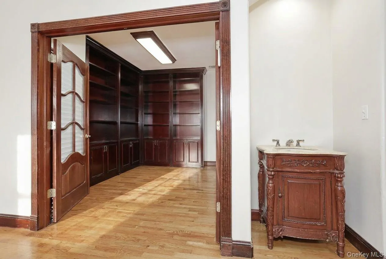 11 Laura Place, Ramapo, NY, 7 Bedrooms Bedrooms, 14 Rooms Rooms,3 BathroomsBathrooms,Residential,For Rent,Laura,0,1010475 11 Laura Place, Ramapo, NY, 7 Bedrooms Bedrooms, 14 Rooms Rooms,3 BathroomsBathrooms,Residential,For Rent,Laura,0,1010475
