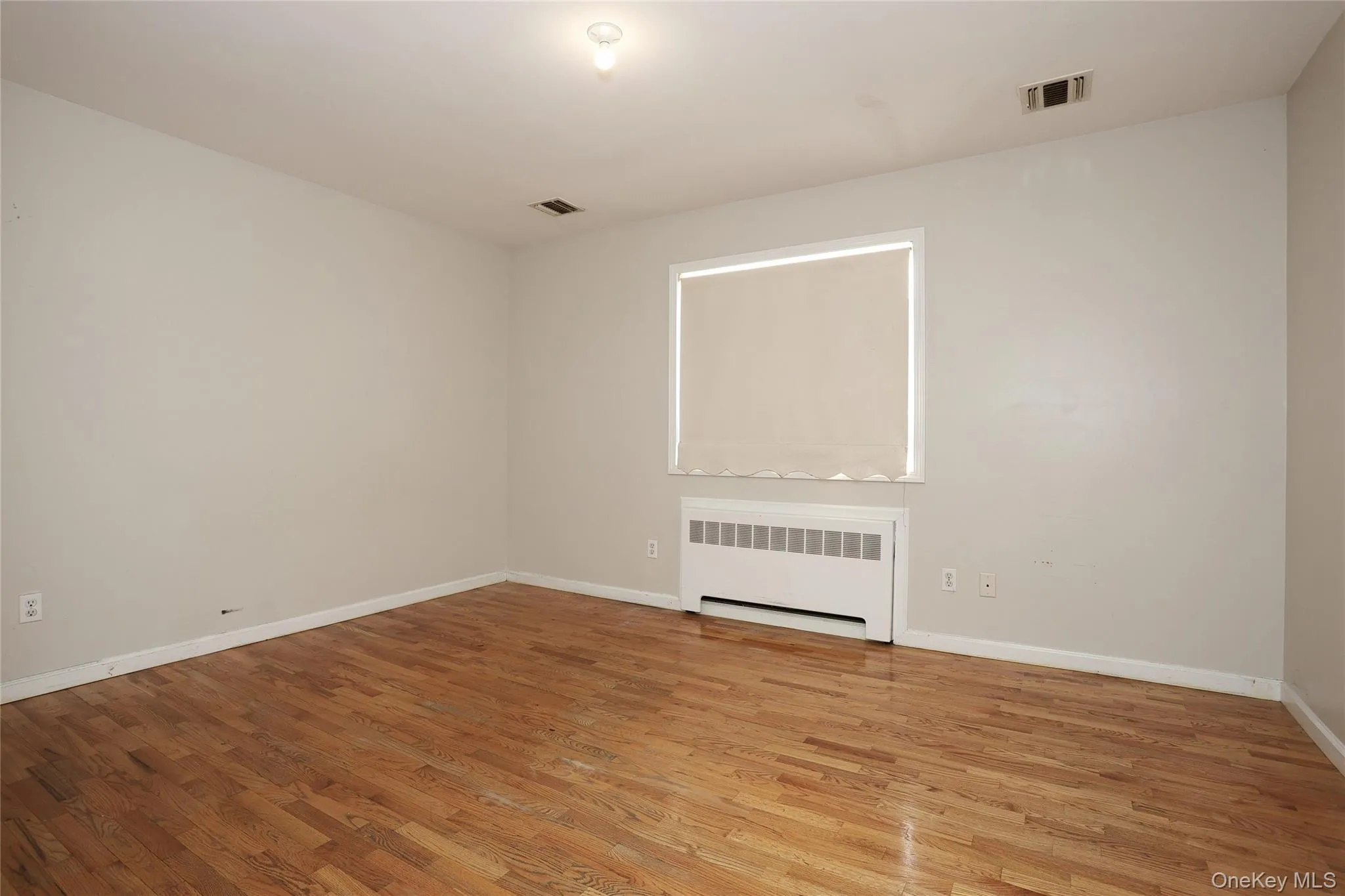 11 Laura Place, Ramapo, NY, 7 Bedrooms Bedrooms, 14 Rooms Rooms,3 BathroomsBathrooms,Residential,For Rent,Laura,0,1010475 11 Laura Place, Ramapo, NY, 7 Bedrooms Bedrooms, 14 Rooms Rooms,3 BathroomsBathrooms,Residential,For Rent,Laura,0,1010475