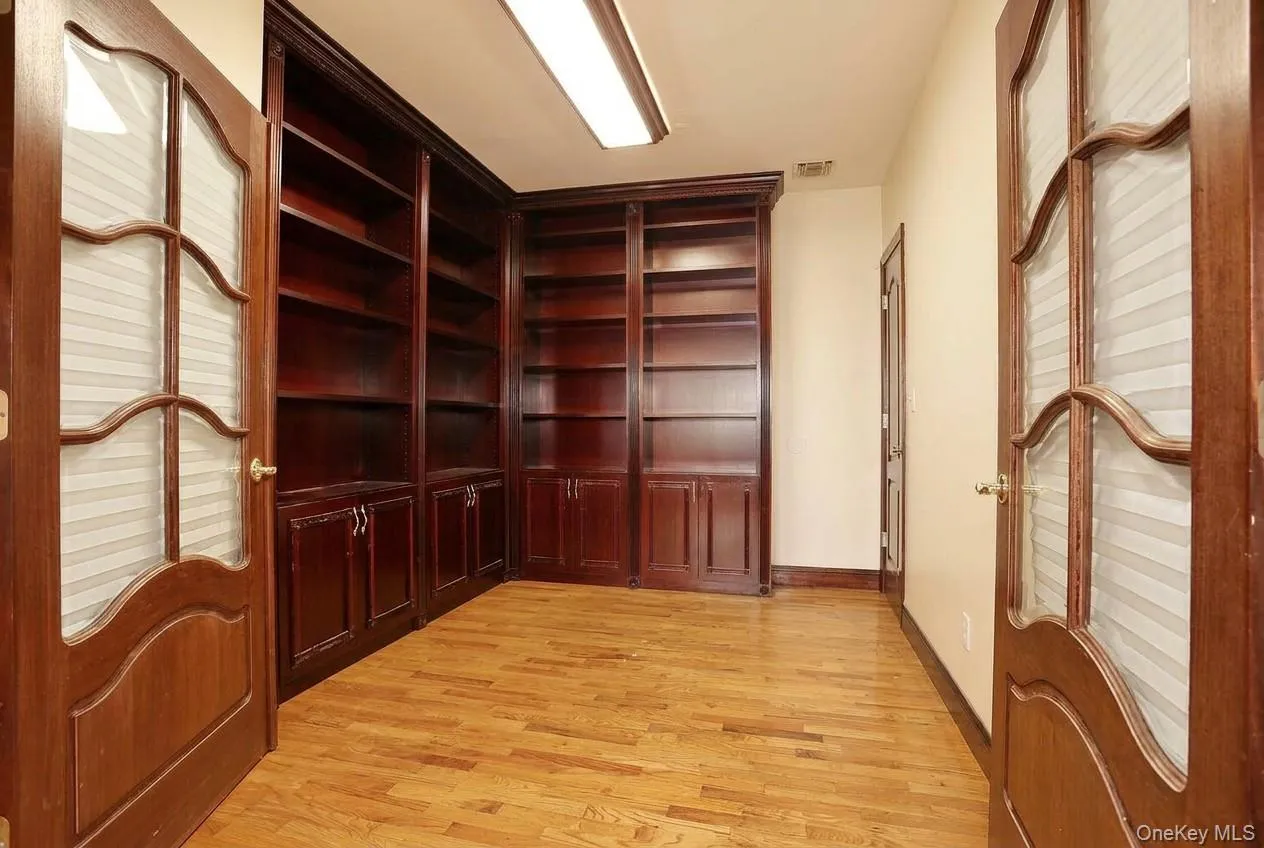 11 Laura Place, Ramapo, NY, 7 Bedrooms Bedrooms, 14 Rooms Rooms,3 BathroomsBathrooms,Residential,For Rent,Laura,0,1010475 11 Laura Place, Ramapo, NY, 7 Bedrooms Bedrooms, 14 Rooms Rooms,3 BathroomsBathrooms,Residential,For Rent,Laura,0,1010475