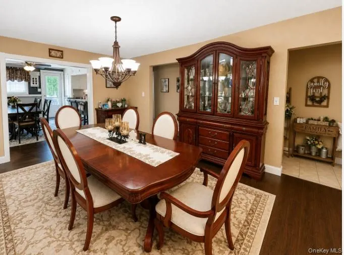2 Comet Road, Brookhaven, NY, 3 Bedrooms Bedrooms, 8 Rooms Rooms,1 BathroomBathrooms,Residential,For Rent,Comet,0,1010480 2 Comet Road, Brookhaven, NY, 3 Bedrooms Bedrooms, 8 Rooms Rooms,1 BathroomBathrooms,Residential,For Rent,Comet,0,1010480