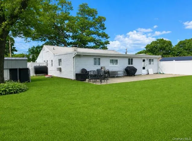 2 Comet Road, Brookhaven, NY, 3 Bedrooms Bedrooms, 8 Rooms Rooms,1 BathroomBathrooms,Residential,For Rent,Comet,0,1010480 2 Comet Road, Brookhaven, NY, 3 Bedrooms Bedrooms, 8 Rooms Rooms,1 BathroomBathrooms,Residential,For Rent,Comet,0,1010480