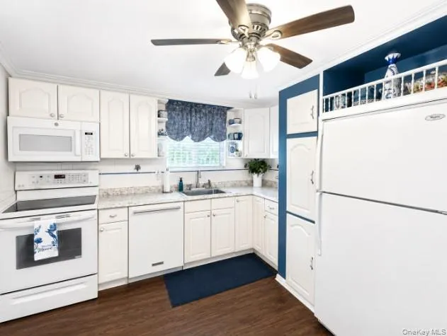 2 Comet Road, Brookhaven, NY, 3 Bedrooms Bedrooms, 8 Rooms Rooms,1 BathroomBathrooms,Residential,For Rent,Comet,0,1010480 2 Comet Road, Brookhaven, NY, 3 Bedrooms Bedrooms, 8 Rooms Rooms,1 BathroomBathrooms,Residential,For Rent,Comet,0,1010480