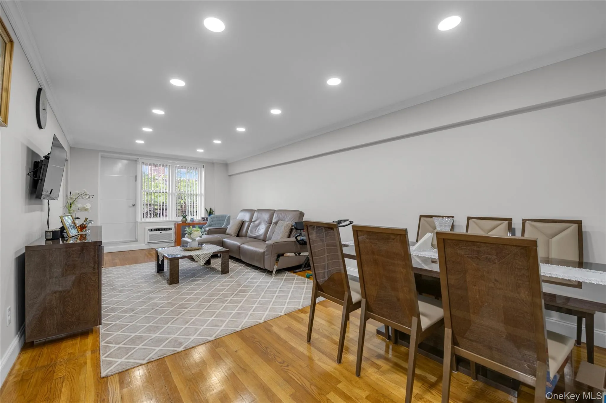 150-15 75th Avenue, New York, NY, 2 Bedrooms Bedrooms, 4 Rooms Rooms,1 BathroomBathrooms,Residential,For Rent,75th,0,1010481 150-15 75th Avenue, New York, NY, 2 Bedrooms Bedrooms, 4 Rooms Rooms,1 BathroomBathrooms,Residential,For Rent,75th,0,1010481