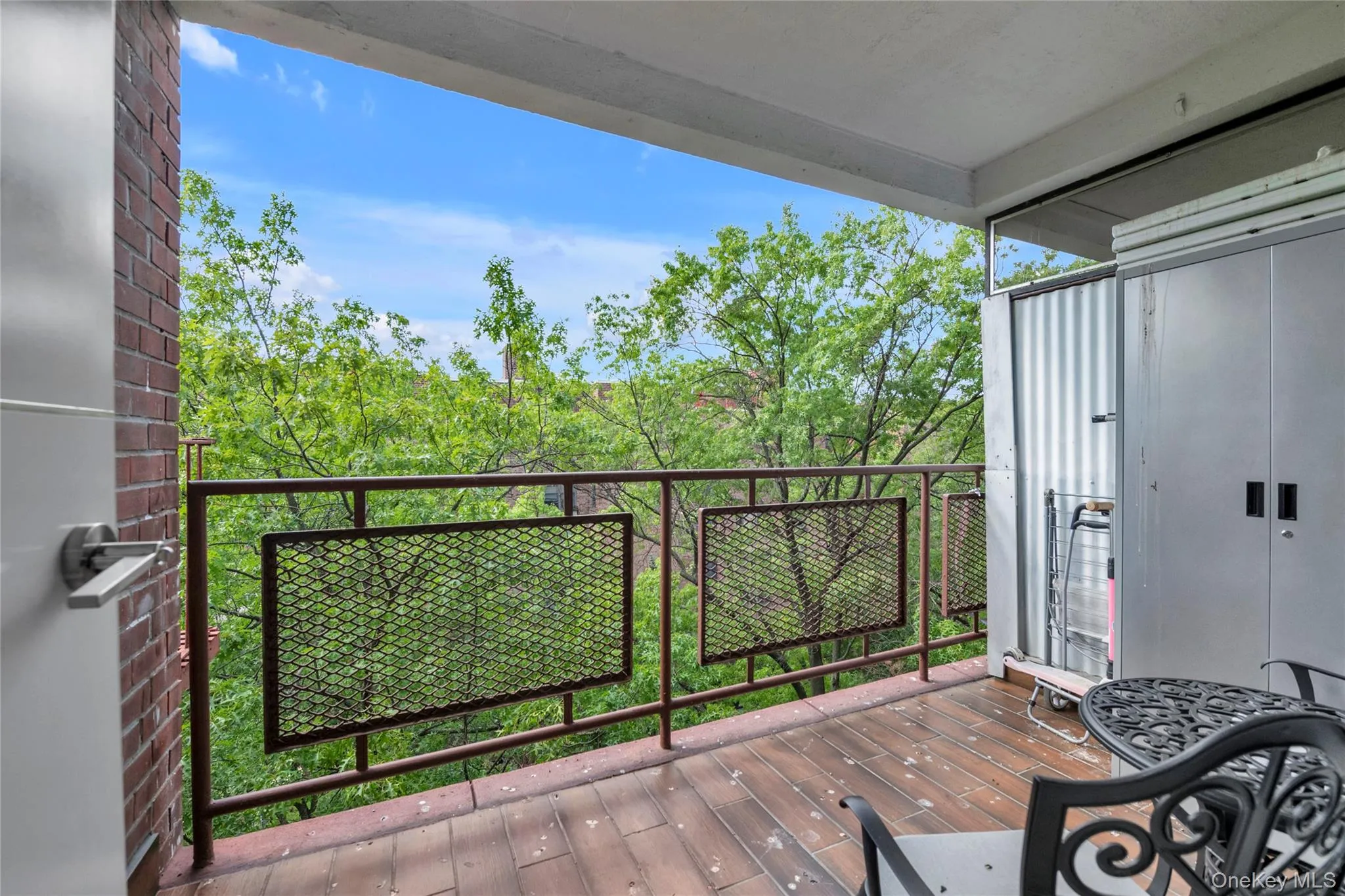150-15 75th Avenue, New York, NY, 2 Bedrooms Bedrooms, 4 Rooms Rooms,1 BathroomBathrooms,Residential,For Rent,75th,0,1010481 150-15 75th Avenue, New York, NY, 2 Bedrooms Bedrooms, 4 Rooms Rooms,1 BathroomBathrooms,Residential,For Rent,75th,0,1010481