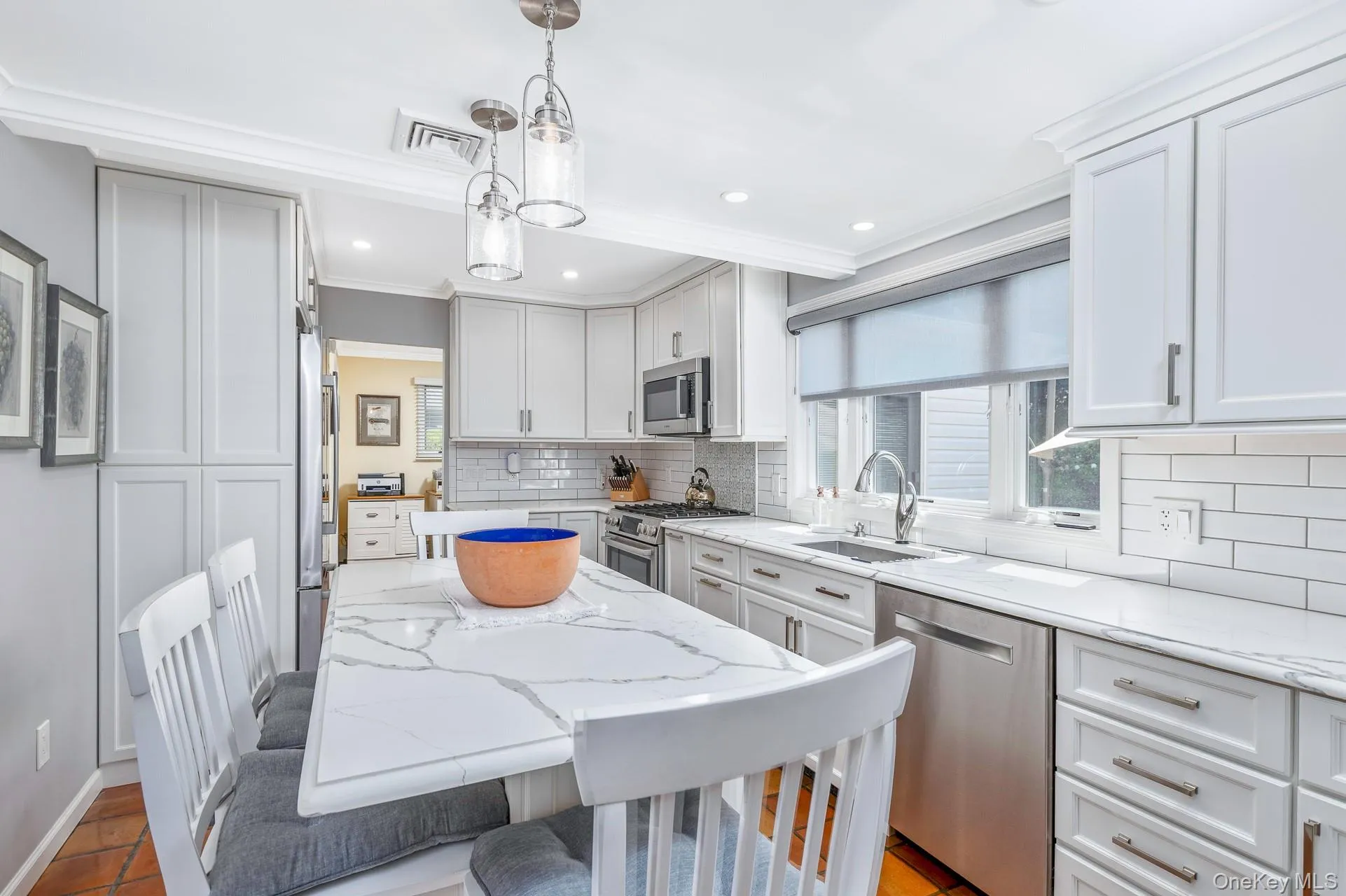 16 Redwood Lane, Brookhaven, NY, 3 Bedrooms Bedrooms, 7 Rooms Rooms,2 BathroomsBathrooms,Residential,For Rent,Redwood,0,1010492 16 Redwood Lane, Brookhaven, NY, 3 Bedrooms Bedrooms, 7 Rooms Rooms,2 BathroomsBathrooms,Residential,For Rent,Redwood,0,1010492