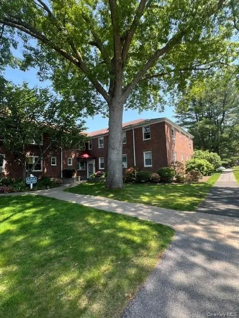 8 Bryant Crescent, White Plains, NY, 2 Rooms Rooms,1 BathroomBathrooms,Residential,For Rent,Bryant,0,1010493 8 Bryant Crescent, White Plains, NY, 2 Rooms Rooms,1 BathroomBathrooms,Residential,For Rent,Bryant,0,1010493