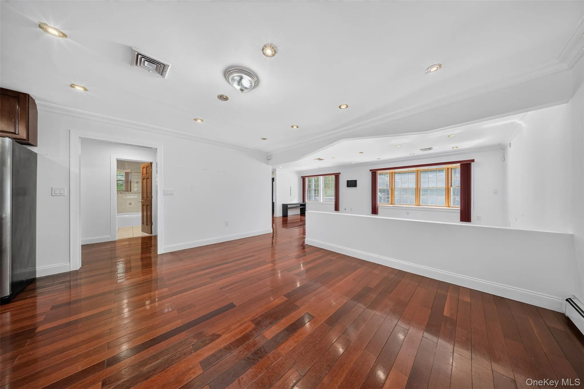 45 Yennicock Avenue, North Hempstead, NY, 4 Bedrooms Bedrooms, 8 Rooms Rooms,3 BathroomsBathrooms,Residential,For Rent,Yennicock,0,1010494 45 Yennicock Avenue, North Hempstead, NY, 4 Bedrooms Bedrooms, 8 Rooms Rooms,3 BathroomsBathrooms,Residential,For Rent,Yennicock,0,1010494