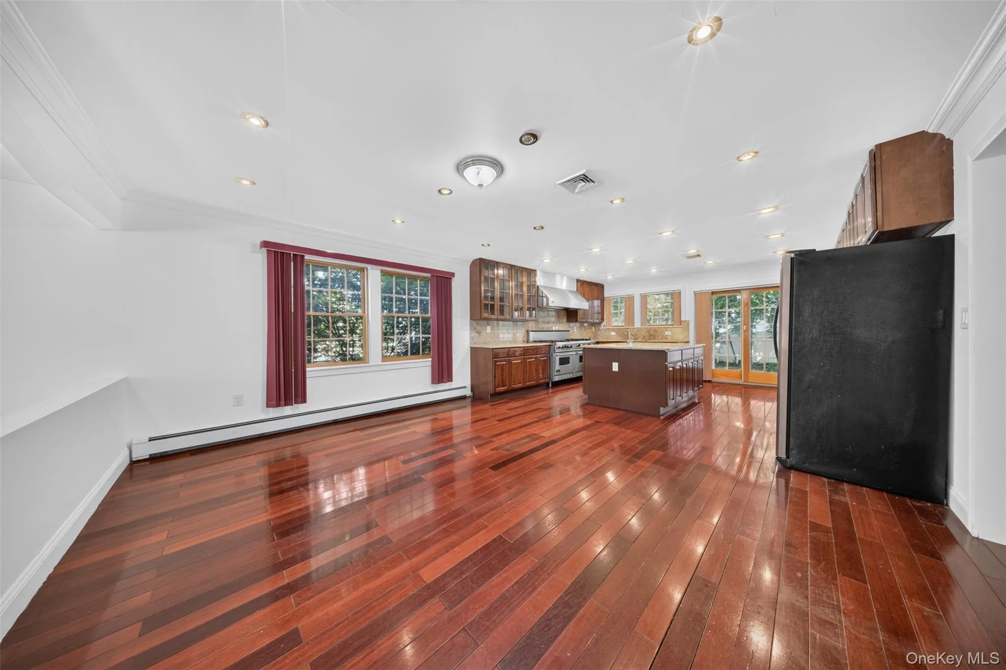 45 Yennicock Avenue, North Hempstead, NY, 4 Bedrooms Bedrooms, 8 Rooms Rooms,3 BathroomsBathrooms,Residential,For Rent,Yennicock,0,1010494 45 Yennicock Avenue, North Hempstead, NY, 4 Bedrooms Bedrooms, 8 Rooms Rooms,3 BathroomsBathrooms,Residential,For Rent,Yennicock,0,1010494