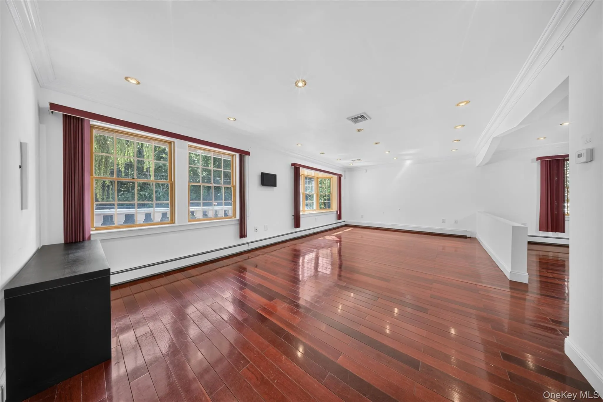 45 Yennicock Avenue, North Hempstead, NY, 4 Bedrooms Bedrooms, 8 Rooms Rooms,3 BathroomsBathrooms,Residential,For Rent,Yennicock,0,1010494 45 Yennicock Avenue, North Hempstead, NY, 4 Bedrooms Bedrooms, 8 Rooms Rooms,3 BathroomsBathrooms,Residential,For Rent,Yennicock,0,1010494
