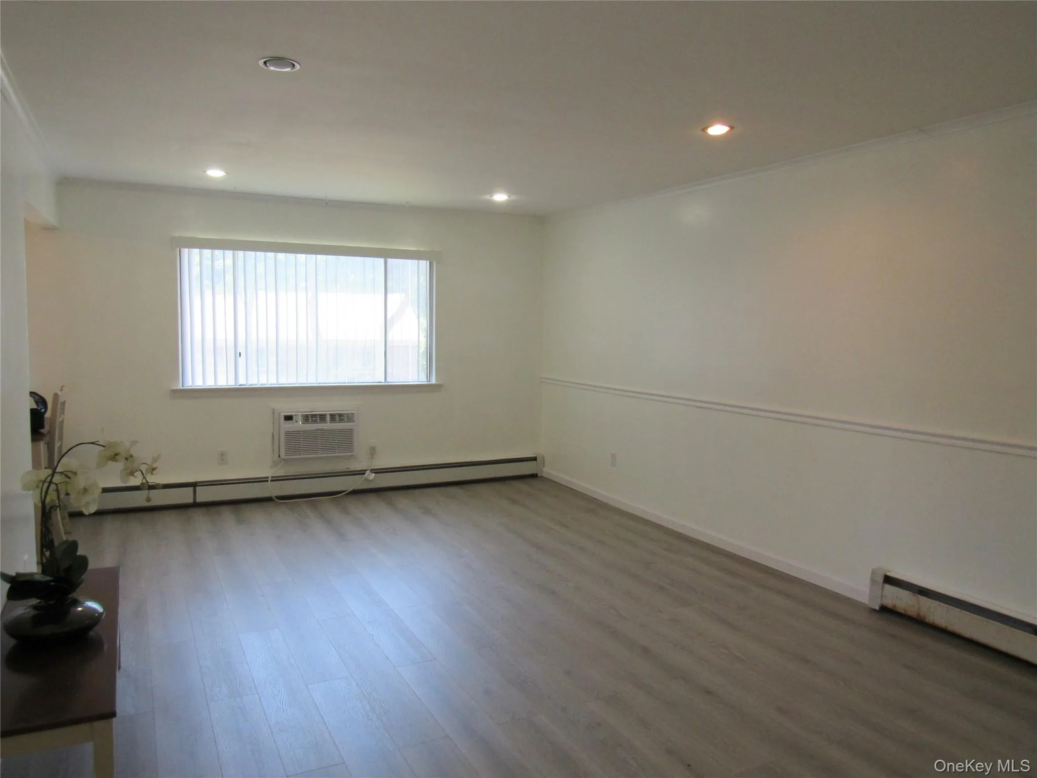 Spacious Living Area Spacious Living Area