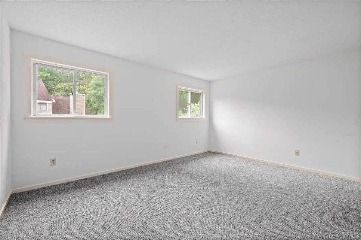 Upstairs bedroom with en suite and large closets Upstairs bedroom with en suite and large closets
