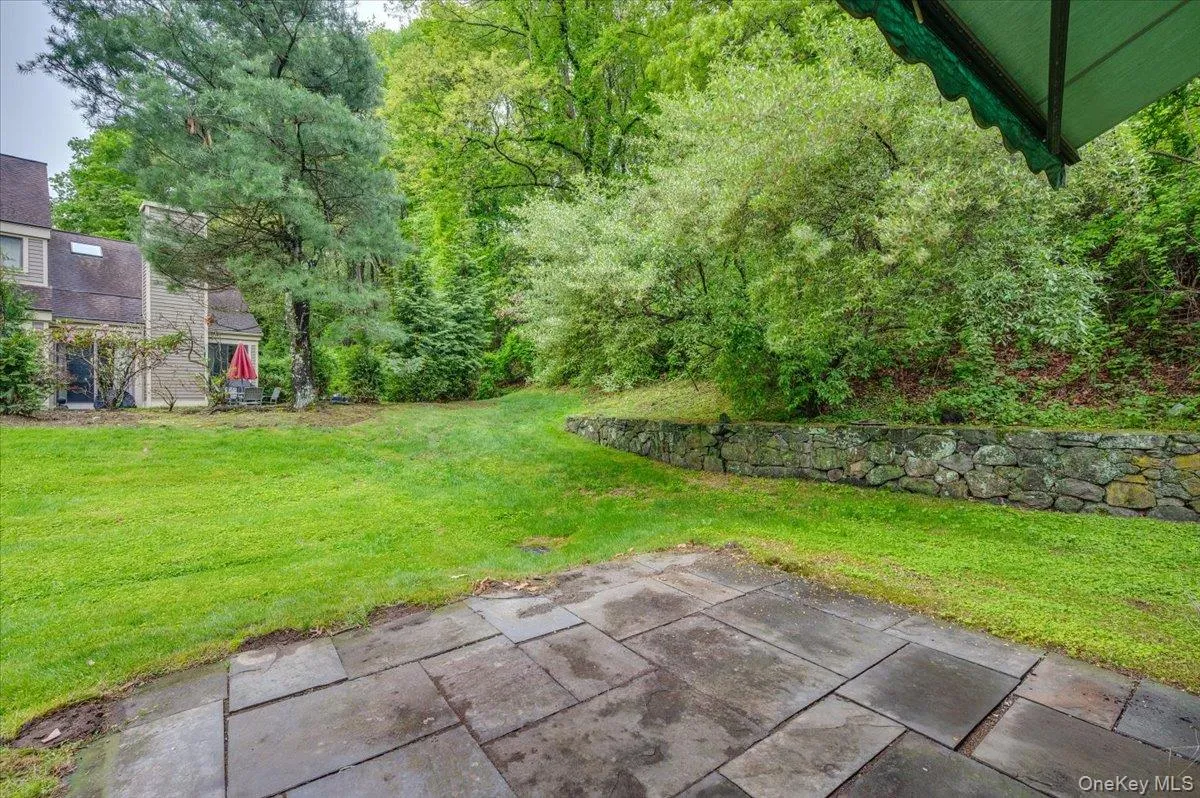 Blue stone patio and backyard Blue stone patio and backyard