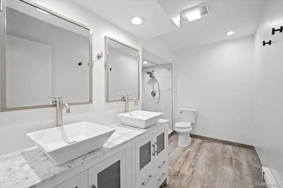 Primary En Suite New Bathroom Double Sink Vanity Primary En Suite New Bathroom Double Sink Vanity