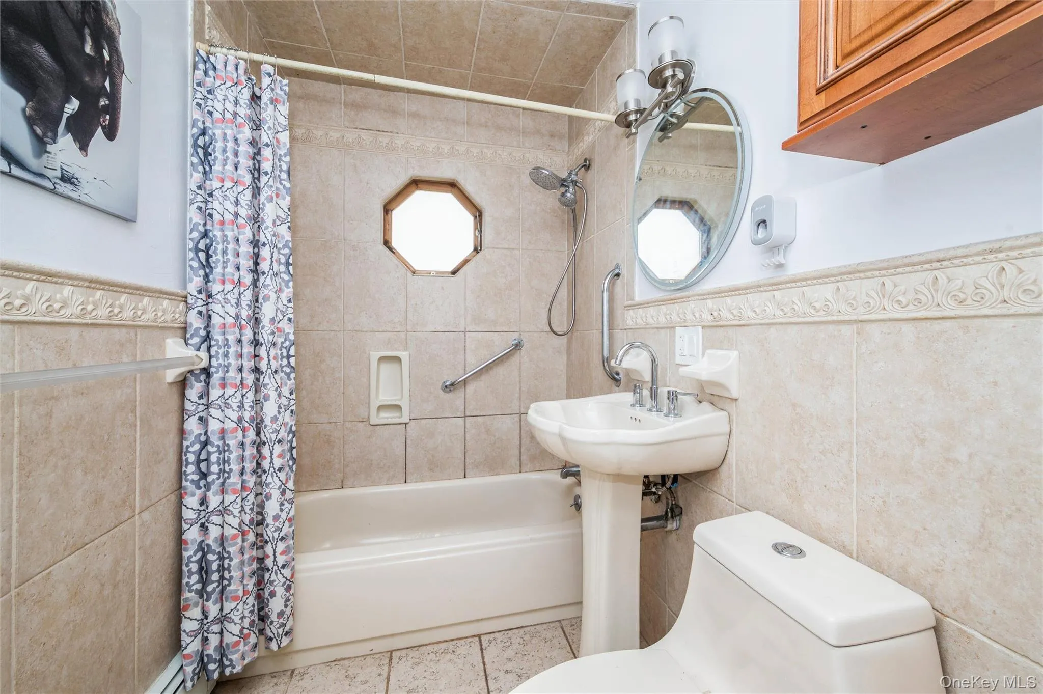 14 Tailor Lane, Hempstead, NY, 4 Bedrooms Bedrooms, 8 Rooms Rooms,2 BathroomsBathrooms,Residential Lease,For Rent,Tailor,0,1010501 14 Tailor Lane, Hempstead, NY, 4 Bedrooms Bedrooms, 8 Rooms Rooms,2 BathroomsBathrooms,Residential Lease,For Rent,Tailor,0,1010501