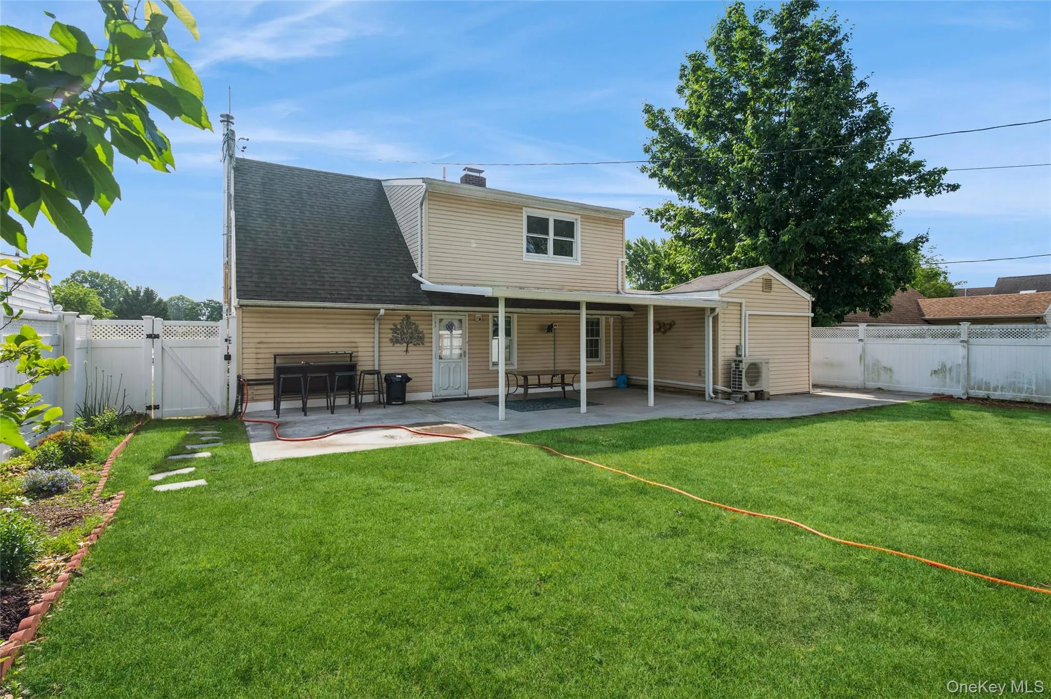 14 Tailor Lane, Hempstead, NY, 4 Bedrooms Bedrooms, 8 Rooms Rooms,2 BathroomsBathrooms,Residential Lease,For Rent,Tailor,0,1010501 14 Tailor Lane, Hempstead, NY, 4 Bedrooms Bedrooms, 8 Rooms Rooms,2 BathroomsBathrooms,Residential Lease,For Rent,Tailor,0,1010501