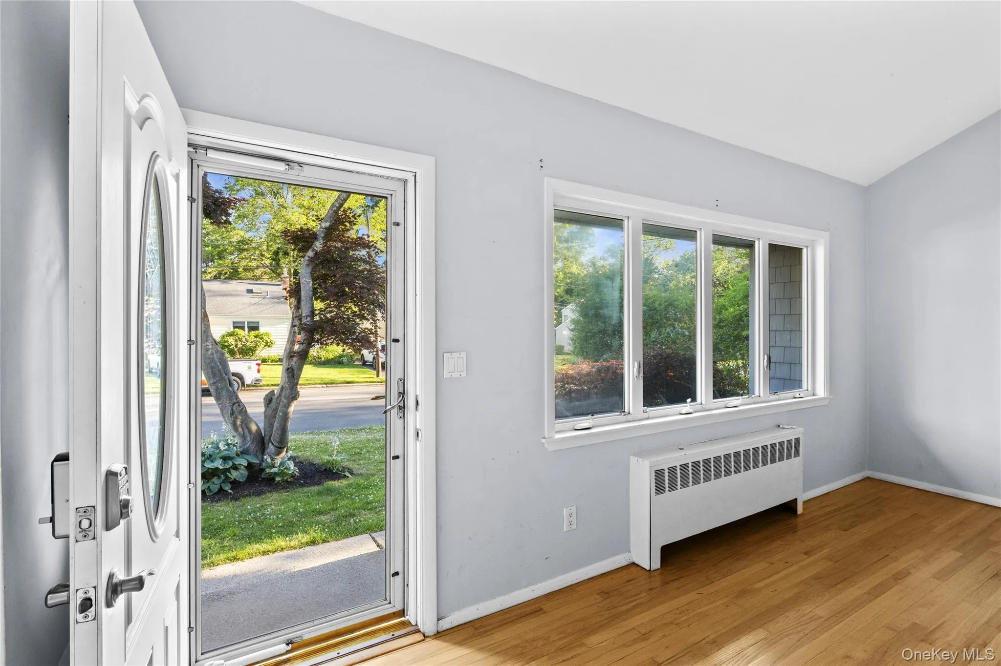 21 Via Continental, Huntington, NY, 3 Bedrooms Bedrooms, 6 Rooms Rooms,2 BathroomsBathrooms,Residential,For Rent,Via Continental,0,1010504 21 Via Continental, Huntington, NY, 3 Bedrooms Bedrooms, 6 Rooms Rooms,2 BathroomsBathrooms,Residential,For Rent,Via Continental,0,1010504