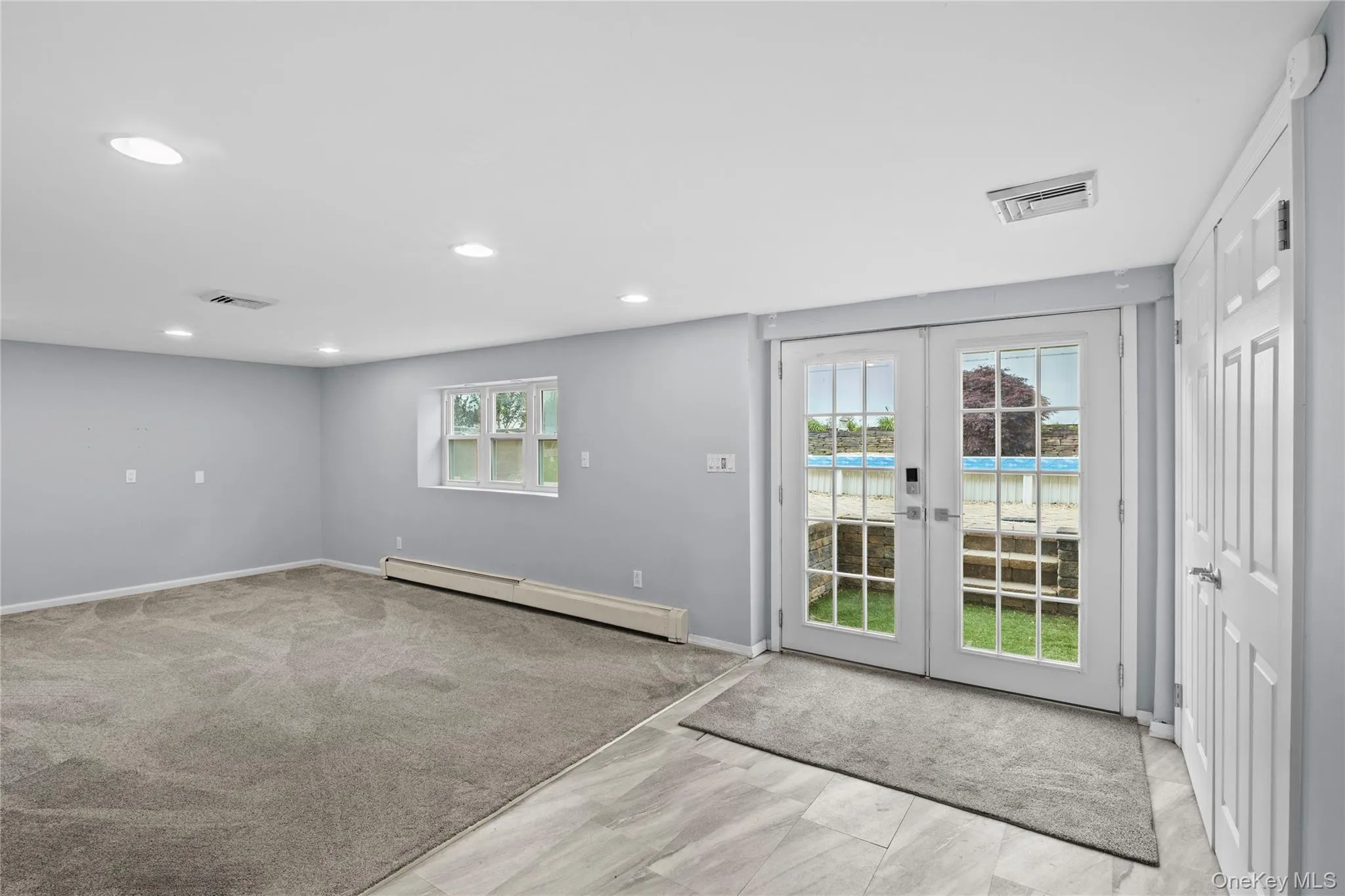 21 Via Continental, Huntington, NY, 3 Bedrooms Bedrooms, 6 Rooms Rooms,2 BathroomsBathrooms,Residential,For Rent,Via Continental,0,1010504 21 Via Continental, Huntington, NY, 3 Bedrooms Bedrooms, 6 Rooms Rooms,2 BathroomsBathrooms,Residential,For Rent,Via Continental,0,1010504