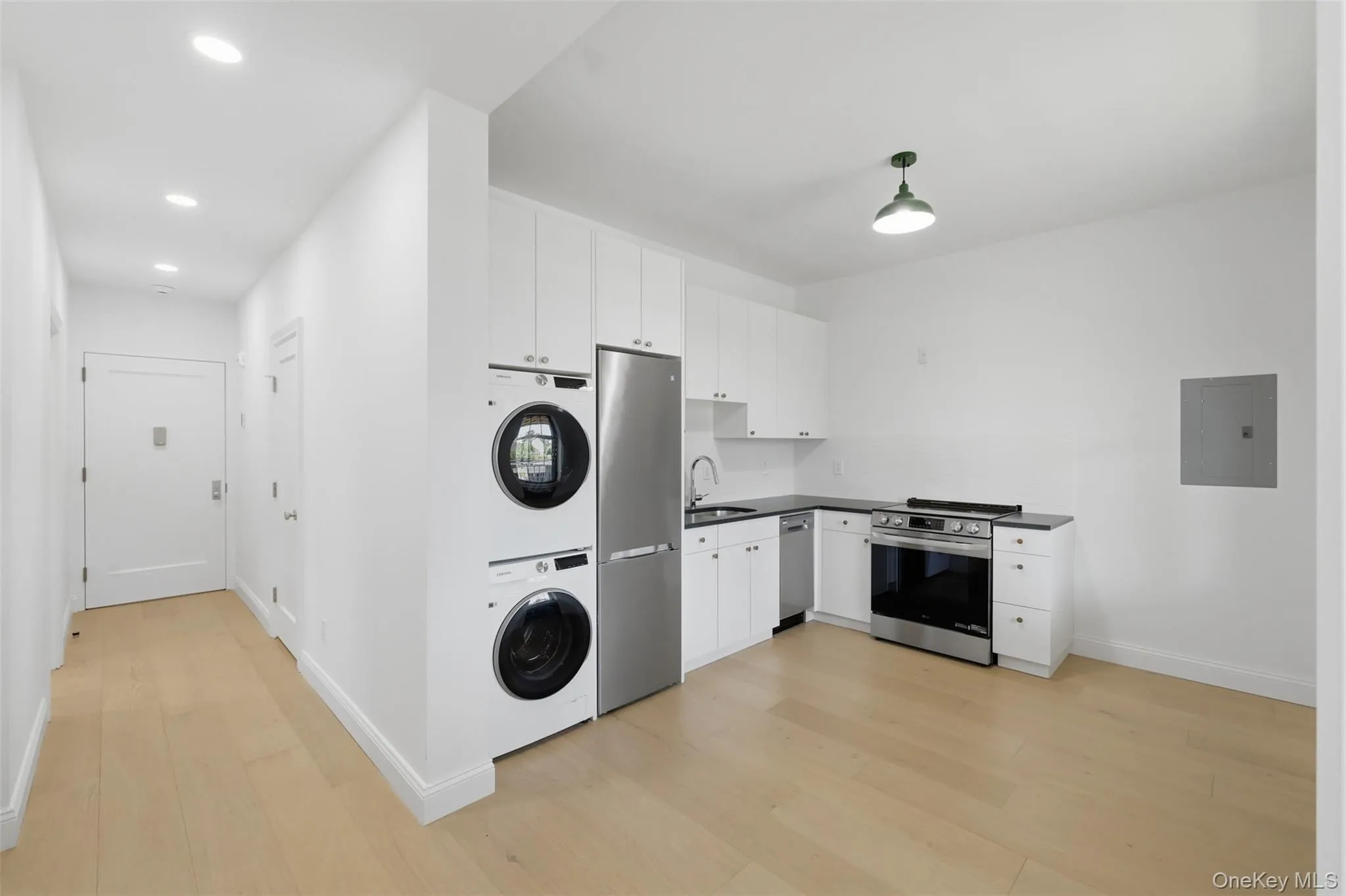 201 Main Street, Beacon, NY, 2 Bedrooms Bedrooms, 3 Rooms Rooms,1 BathroomBathrooms,Residential Lease,For Rent,Main,0,1010505 201 Main Street, Beacon, NY, 2 Bedrooms Bedrooms, 3 Rooms Rooms,1 BathroomBathrooms,Residential Lease,For Rent,Main,0,1010505