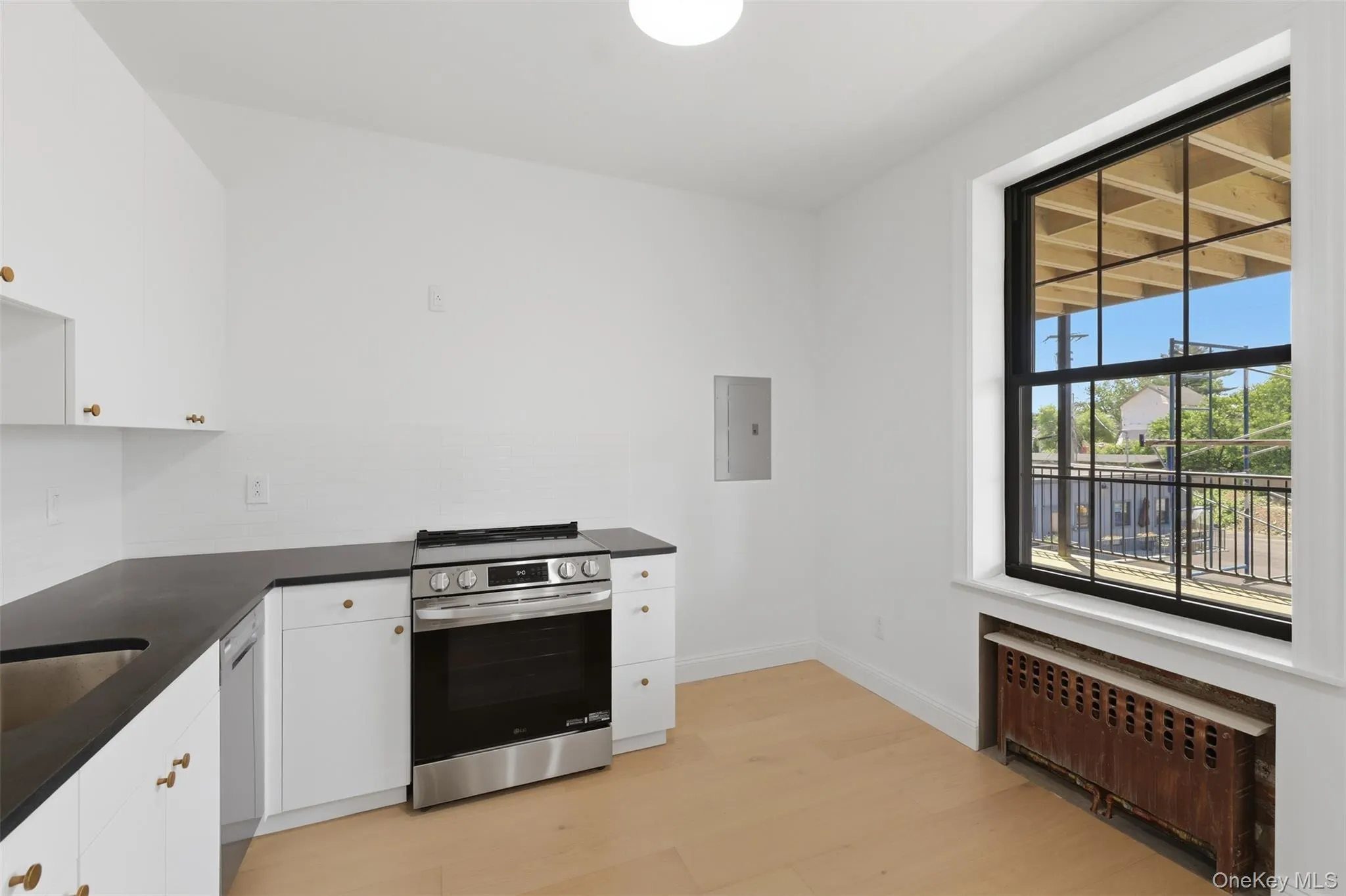 201 Main Street, Beacon, NY, 2 Bedrooms Bedrooms, 3 Rooms Rooms,1 BathroomBathrooms,Residential Lease,For Rent,Main,0,1010505 201 Main Street, Beacon, NY, 2 Bedrooms Bedrooms, 3 Rooms Rooms,1 BathroomBathrooms,Residential Lease,For Rent,Main,0,1010505
