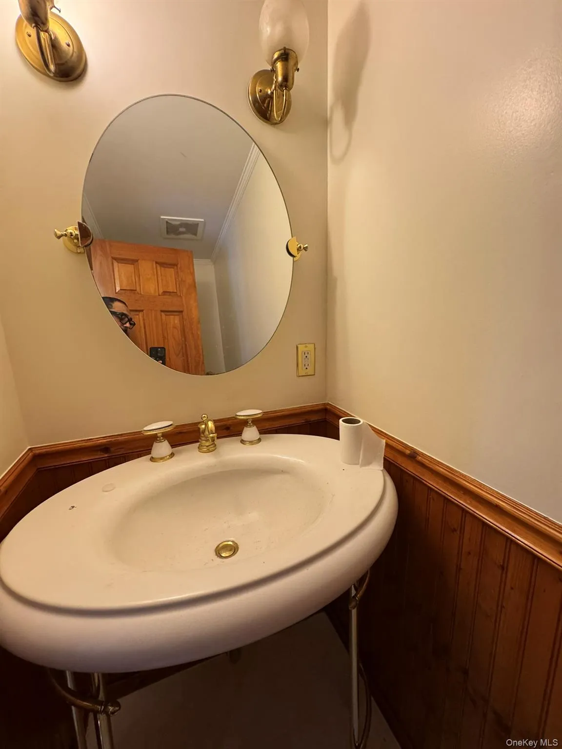 227 Beverly Road, Huntington, NY, 5 Bedrooms Bedrooms, 12 Rooms Rooms,4 BathroomsBathrooms,Residential Lease,For Rent,Beverly,0,1010507 227 Beverly Road, Huntington, NY, 5 Bedrooms Bedrooms, 12 Rooms Rooms,4 BathroomsBathrooms,Residential Lease,For Rent,Beverly,0,1010507