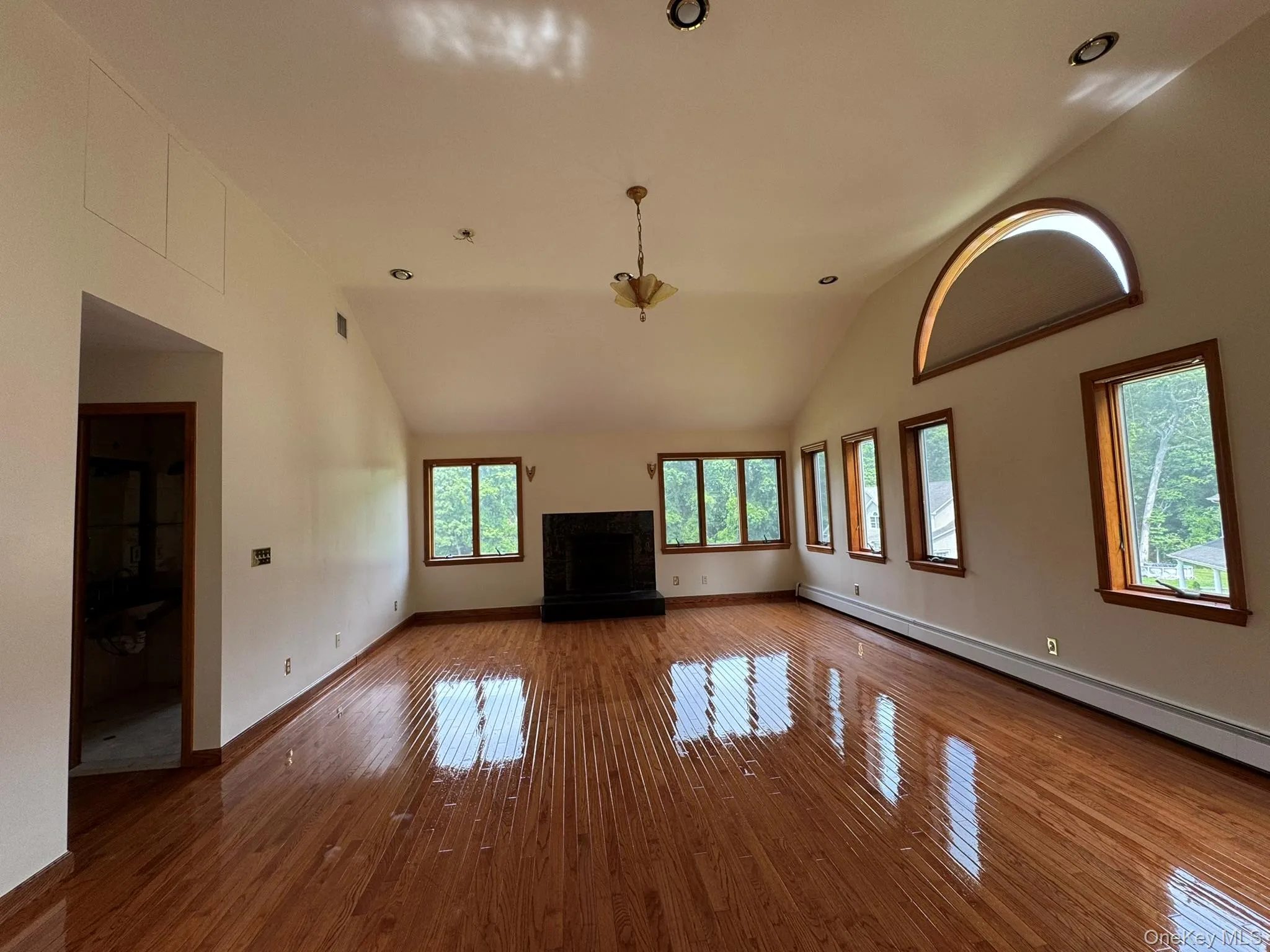 227 Beverly Road, Huntington, NY, 5 Bedrooms Bedrooms, 12 Rooms Rooms,4 BathroomsBathrooms,Residential Lease,For Rent,Beverly,0,1010507 227 Beverly Road, Huntington, NY, 5 Bedrooms Bedrooms, 12 Rooms Rooms,4 BathroomsBathrooms,Residential Lease,For Rent,Beverly,0,1010507