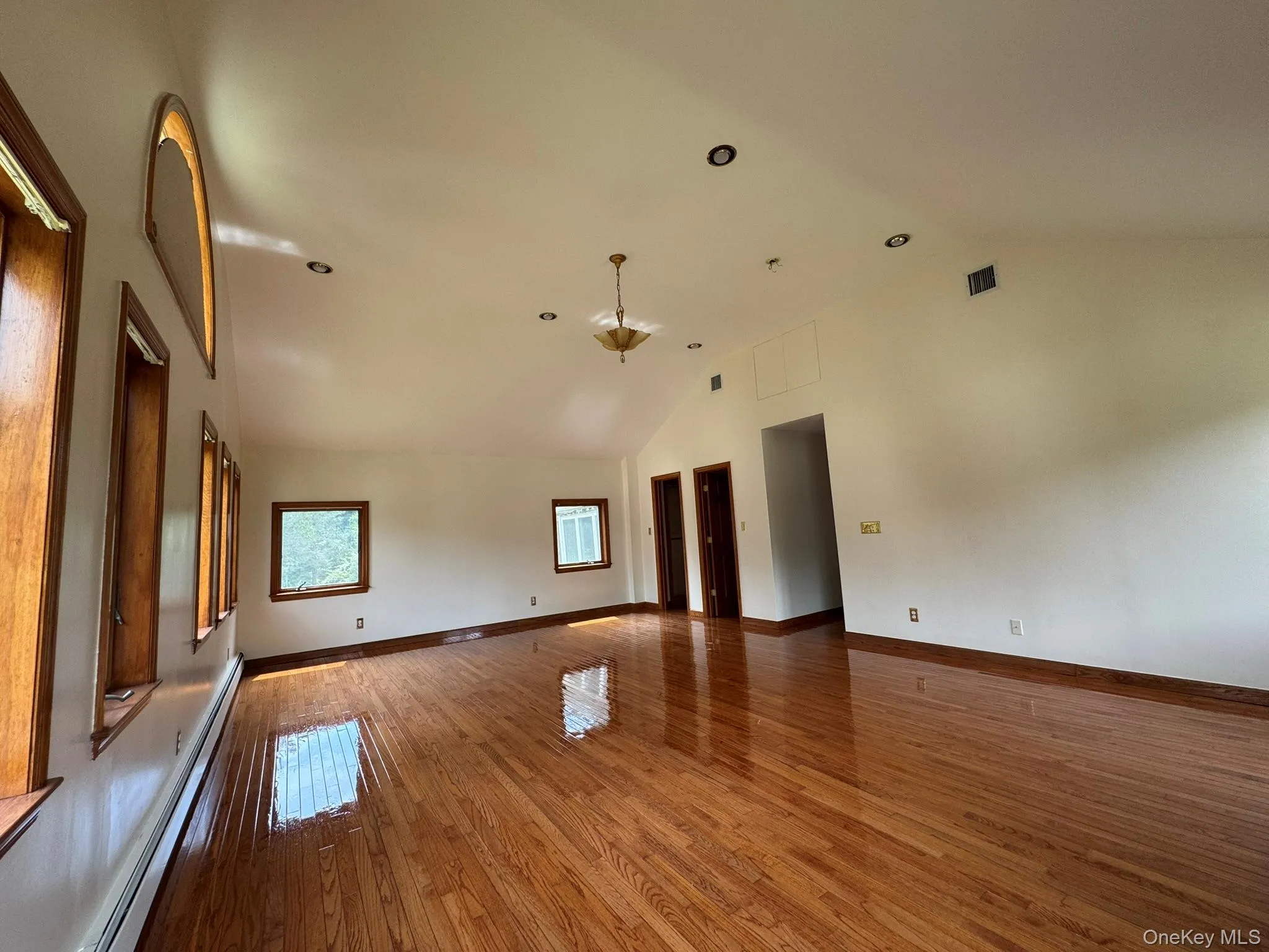 227 Beverly Road, Huntington, NY, 5 Bedrooms Bedrooms, 12 Rooms Rooms,4 BathroomsBathrooms,Residential Lease,For Rent,Beverly,0,1010507 227 Beverly Road, Huntington, NY, 5 Bedrooms Bedrooms, 12 Rooms Rooms,4 BathroomsBathrooms,Residential Lease,For Rent,Beverly,0,1010507