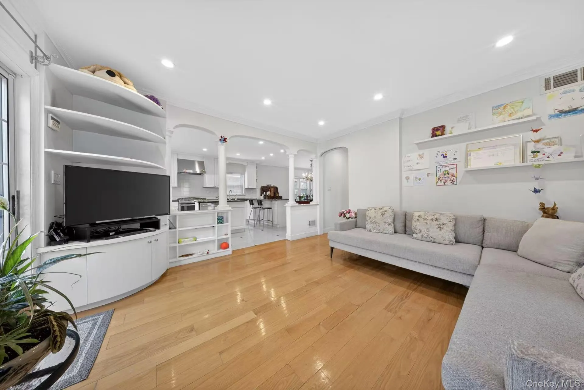 73-47 185th Street, New York, NY, 4 Bedrooms Bedrooms, 10 Rooms Rooms,4 BathroomsBathrooms,Residential,For Rent,185th,0,1010512 73-47 185th Street, New York, NY, 4 Bedrooms Bedrooms, 10 Rooms Rooms,4 BathroomsBathrooms,Residential,For Rent,185th,0,1010512
