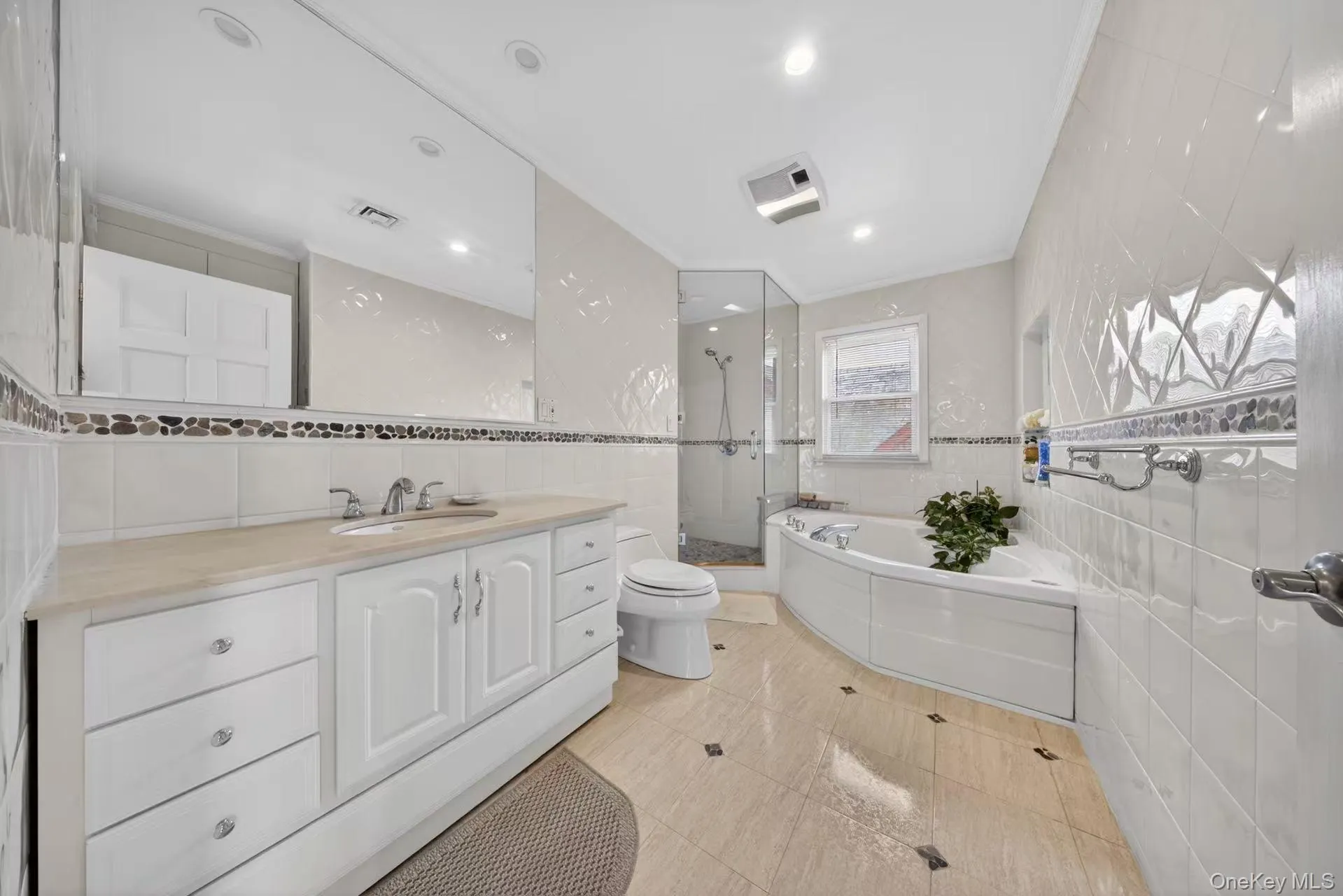 73-47 185th Street, New York, NY, 4 Bedrooms Bedrooms, 10 Rooms Rooms,4 BathroomsBathrooms,Residential,For Rent,185th,0,1010512 73-47 185th Street, New York, NY, 4 Bedrooms Bedrooms, 10 Rooms Rooms,4 BathroomsBathrooms,Residential,For Rent,185th,0,1010512
