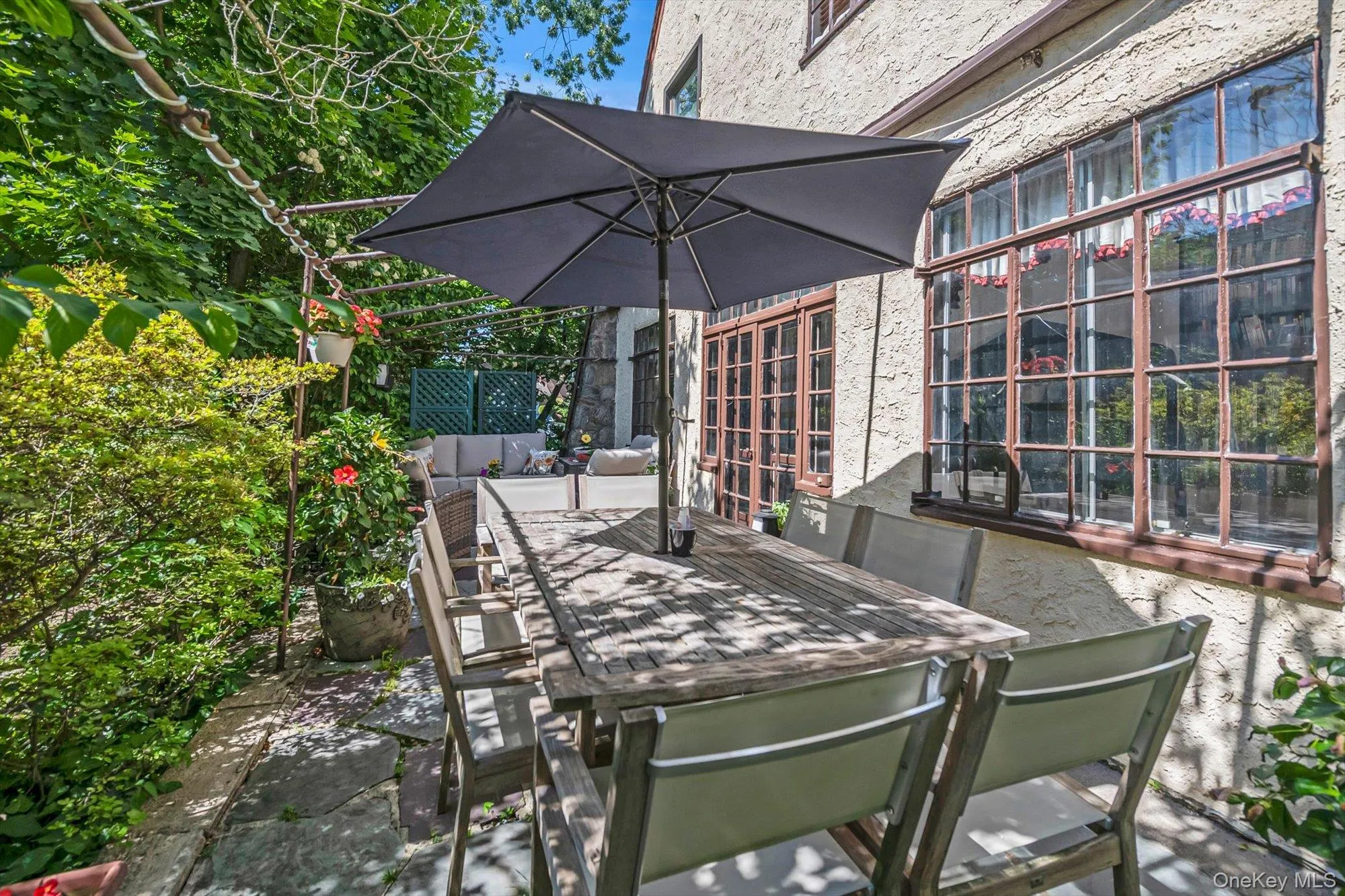 68 Beverly Road, North Hempstead, NY, 6 Bedrooms Bedrooms, 12 Rooms Rooms,3 BathroomsBathrooms,Residential,For Rent,Beverly,0,1010516 68 Beverly Road, North Hempstead, NY, 6 Bedrooms Bedrooms, 12 Rooms Rooms,3 BathroomsBathrooms,Residential,For Rent,Beverly,0,1010516