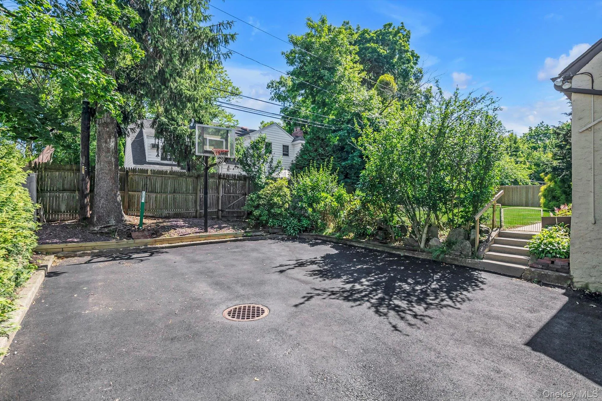 68 Beverly Road, North Hempstead, NY, 6 Bedrooms Bedrooms, 12 Rooms Rooms,3 BathroomsBathrooms,Residential,For Rent,Beverly,0,1010516 68 Beverly Road, North Hempstead, NY, 6 Bedrooms Bedrooms, 12 Rooms Rooms,3 BathroomsBathrooms,Residential,For Rent,Beverly,0,1010516