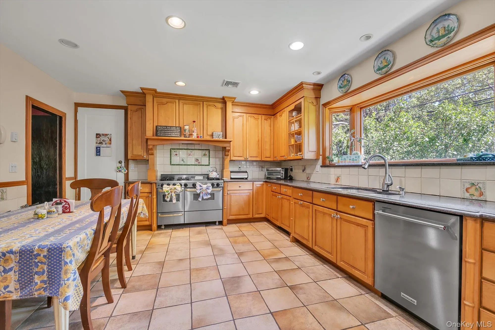 68 Beverly Road, North Hempstead, NY, 6 Bedrooms Bedrooms, 12 Rooms Rooms,3 BathroomsBathrooms,Residential,For Rent,Beverly,0,1010516 68 Beverly Road, North Hempstead, NY, 6 Bedrooms Bedrooms, 12 Rooms Rooms,3 BathroomsBathrooms,Residential,For Rent,Beverly,0,1010516