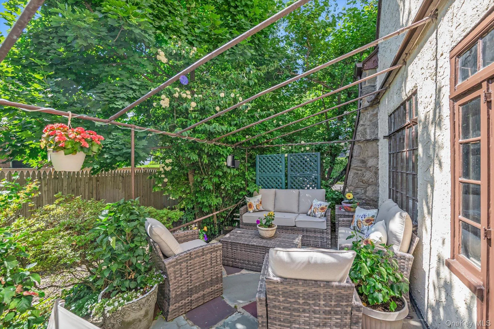 68 Beverly Road, North Hempstead, NY, 6 Bedrooms Bedrooms, 12 Rooms Rooms,3 BathroomsBathrooms,Residential,For Rent,Beverly,0,1010516 68 Beverly Road, North Hempstead, NY, 6 Bedrooms Bedrooms, 12 Rooms Rooms,3 BathroomsBathrooms,Residential,For Rent,Beverly,0,1010516