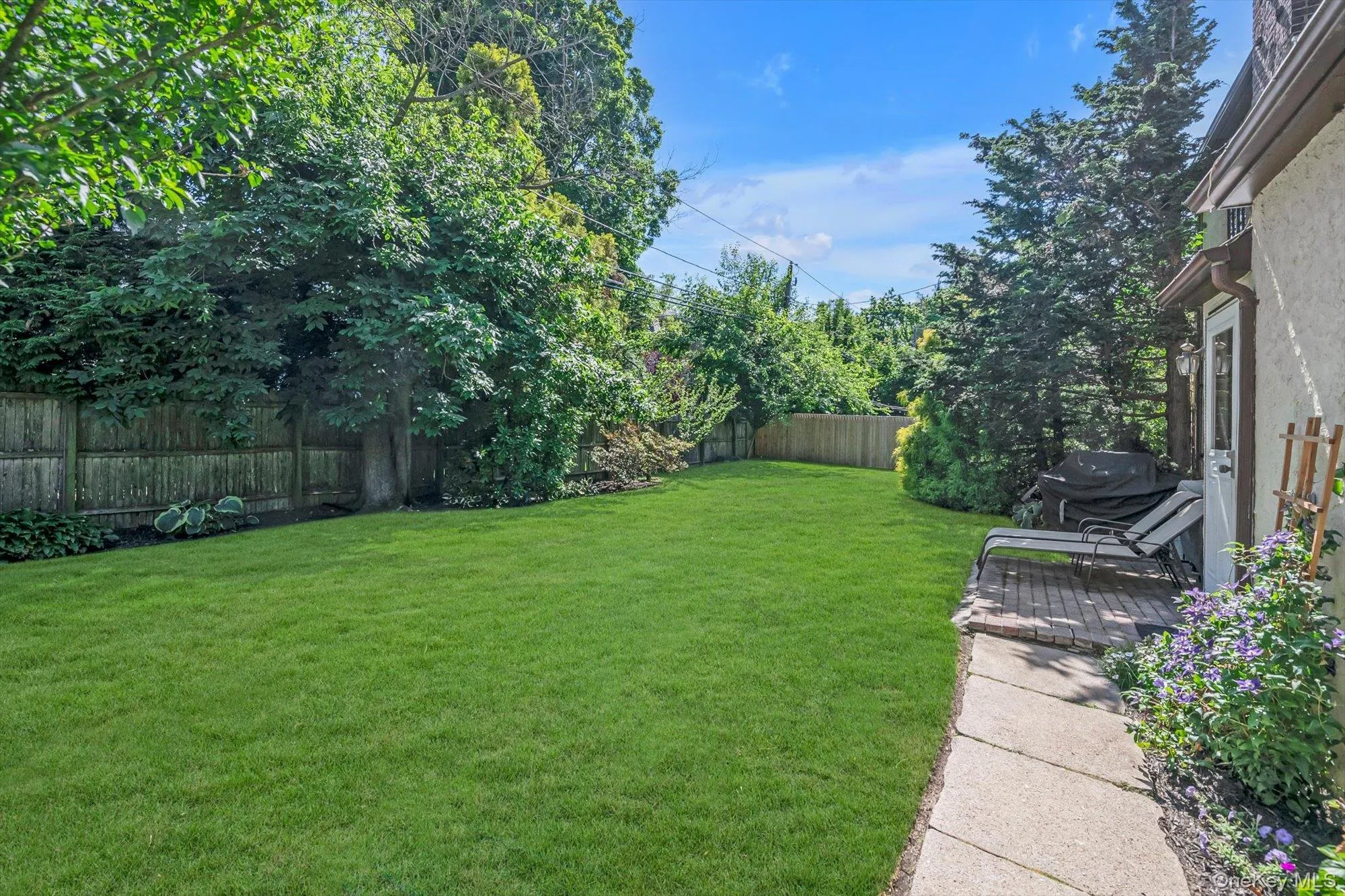 68 Beverly Road, North Hempstead, NY, 6 Bedrooms Bedrooms, 12 Rooms Rooms,3 BathroomsBathrooms,Residential,For Rent,Beverly,0,1010516 68 Beverly Road, North Hempstead, NY, 6 Bedrooms Bedrooms, 12 Rooms Rooms,3 BathroomsBathrooms,Residential,For Rent,Beverly,0,1010516