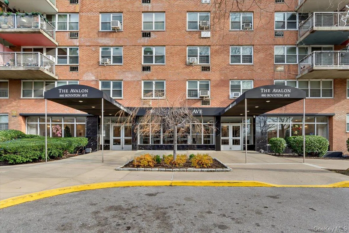 880 Boynton Avenue, New York, NY, 1 Bedroom Bedrooms, 4 Rooms Rooms,1 BathroomBathrooms,Residential,For Rent,Boynton Avenue,0,1010518 880 Boynton Avenue, New York, NY, 1 Bedroom Bedrooms, 4 Rooms Rooms,1 BathroomBathrooms,Residential,For Rent,Boynton Avenue,0,1010518