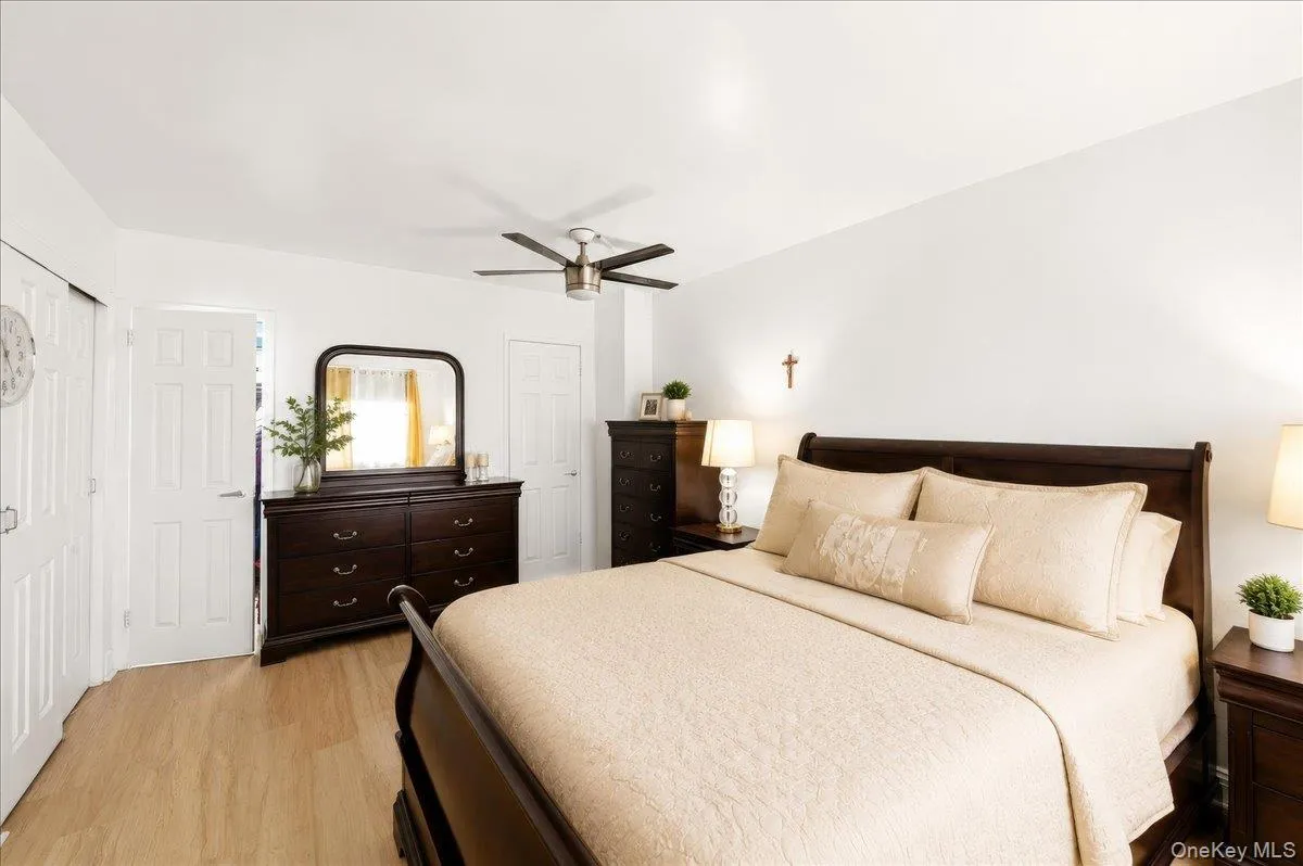 880 Boynton Avenue, New York, NY, 1 Bedroom Bedrooms, 4 Rooms Rooms,1 BathroomBathrooms,Residential,For Rent,Boynton Avenue,0,1010518 880 Boynton Avenue, New York, NY, 1 Bedroom Bedrooms, 4 Rooms Rooms,1 BathroomBathrooms,Residential,For Rent,Boynton Avenue,0,1010518