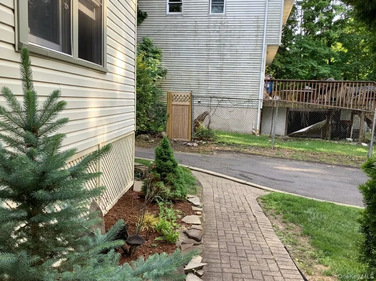 7 Brook Street, Ramapo, NY, 2 Bedrooms Bedrooms, 6 Rooms Rooms,1 BathroomBathrooms,Residential,For Rent,Brook,0,1010520 7 Brook Street, Ramapo, NY, 2 Bedrooms Bedrooms, 6 Rooms Rooms,1 BathroomBathrooms,Residential,For Rent,Brook,0,1010520