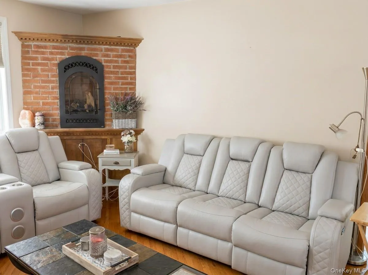 7 Brook Street, Ramapo, NY, 2 Bedrooms Bedrooms, 6 Rooms Rooms,1 BathroomBathrooms,Residential,For Rent,Brook,0,1010520 7 Brook Street, Ramapo, NY, 2 Bedrooms Bedrooms, 6 Rooms Rooms,1 BathroomBathrooms,Residential,For Rent,Brook,0,1010520