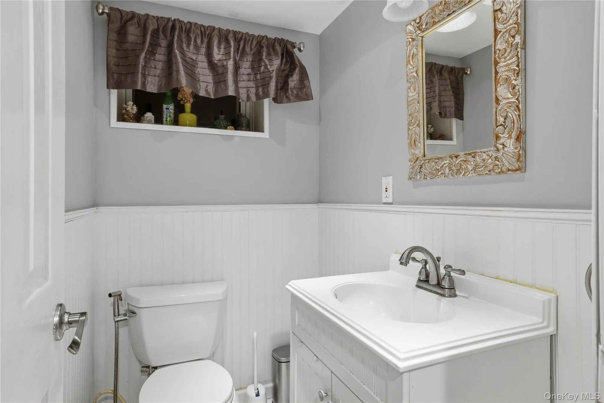 1533 Lowell Avenue, North Hempstead, NY, 4 Bedrooms Bedrooms, 7 Rooms Rooms,3 BathroomsBathrooms,Residential,For Rent,Lowell,0,1010531 1533 Lowell Avenue, North Hempstead, NY, 4 Bedrooms Bedrooms, 7 Rooms Rooms,3 BathroomsBathrooms,Residential,For Rent,Lowell,0,1010531