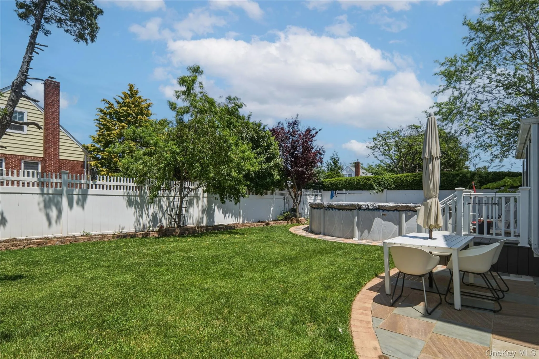 1533 Lowell Avenue, North Hempstead, NY, 4 Bedrooms Bedrooms, 7 Rooms Rooms,3 BathroomsBathrooms,Residential,For Rent,Lowell,0,1010531 1533 Lowell Avenue, North Hempstead, NY, 4 Bedrooms Bedrooms, 7 Rooms Rooms,3 BathroomsBathrooms,Residential,For Rent,Lowell,0,1010531