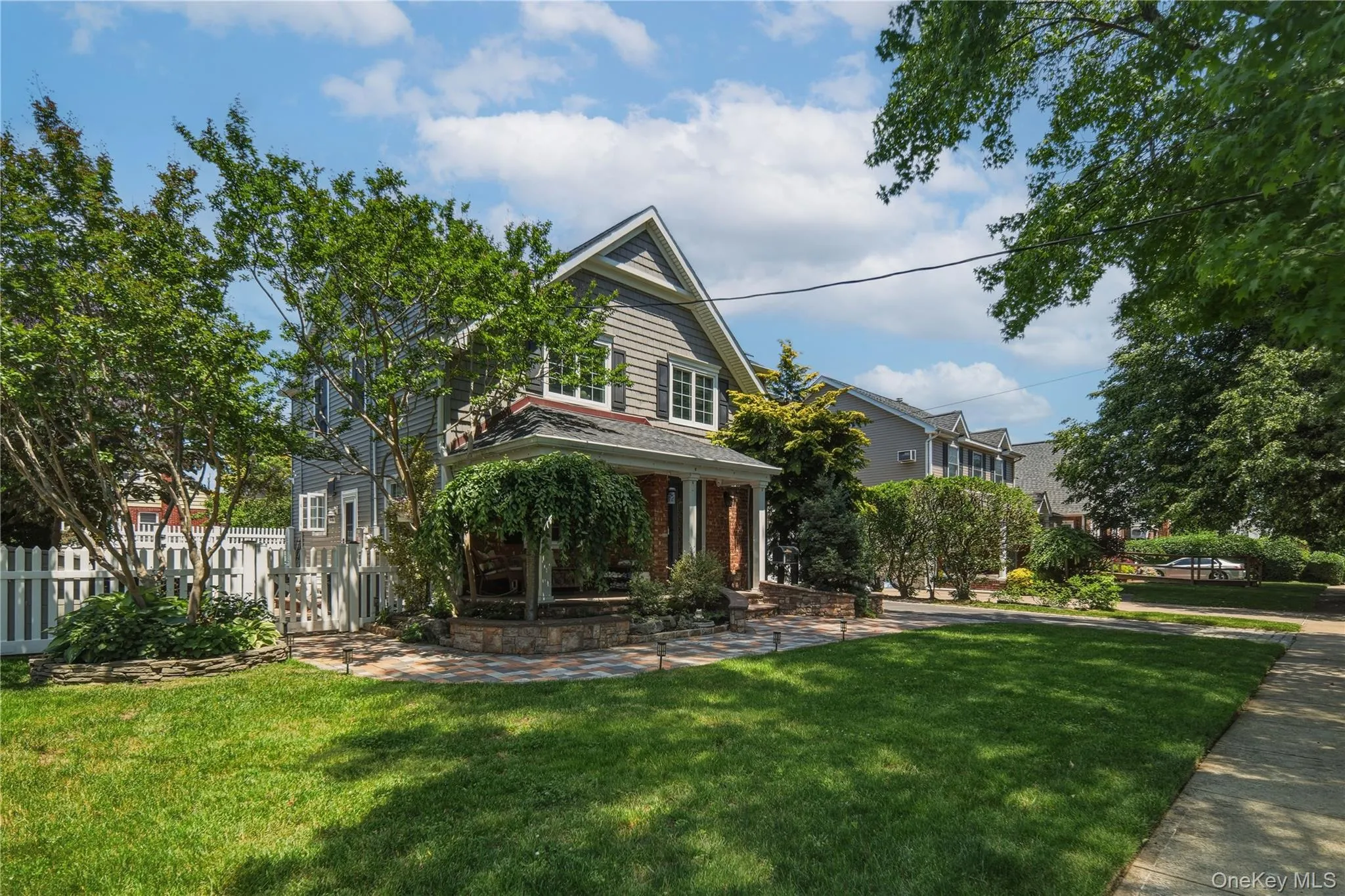 1533 Lowell Avenue, North Hempstead, NY, 4 Bedrooms Bedrooms, 7 Rooms Rooms,3 BathroomsBathrooms,Residential,For Rent,Lowell,0,1010531 1533 Lowell Avenue, North Hempstead, NY, 4 Bedrooms Bedrooms, 7 Rooms Rooms,3 BathroomsBathrooms,Residential,For Rent,Lowell,0,1010531