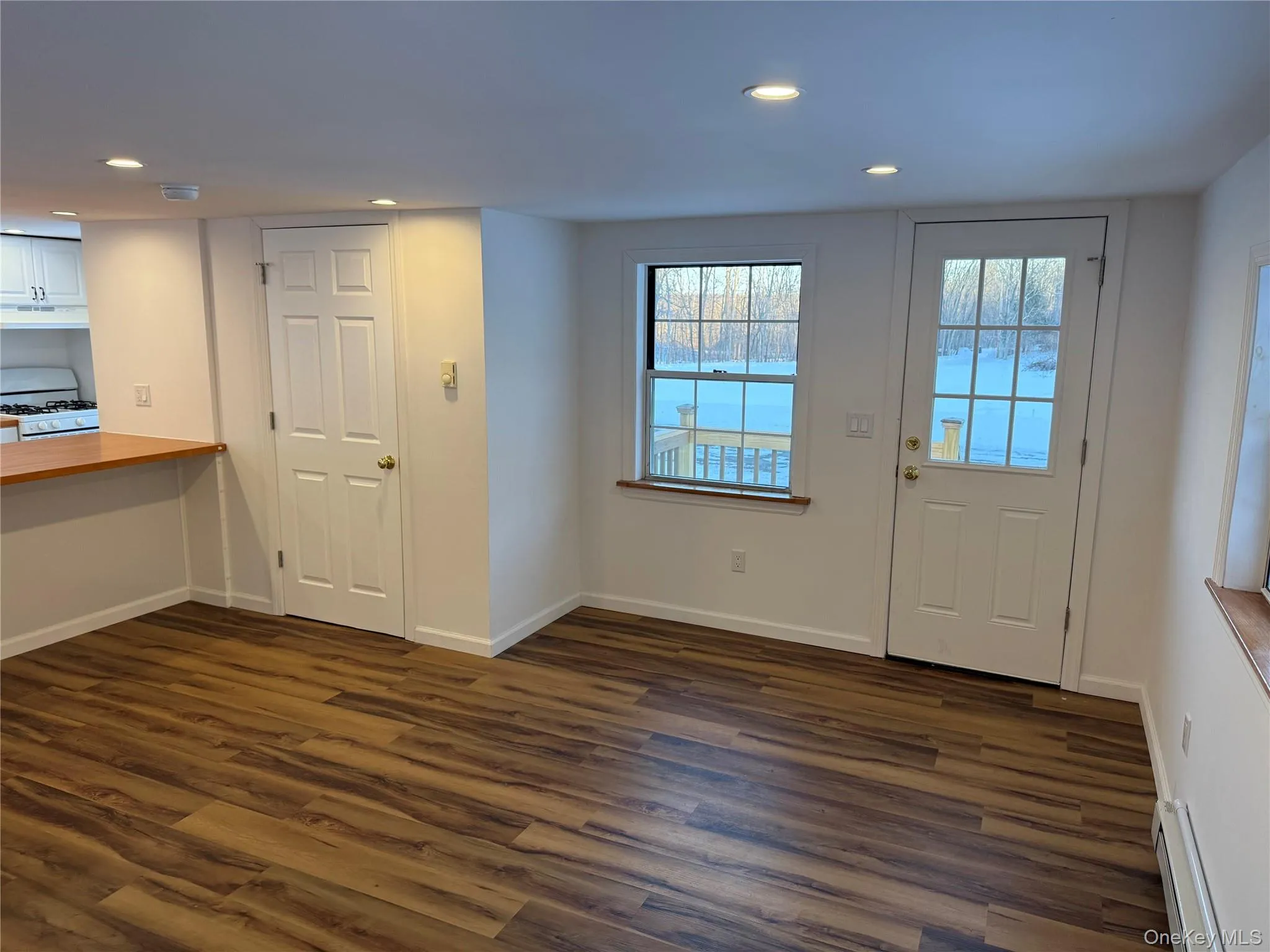 19 Quartz Lane, Greenville, NY, 1 Room Rooms,1 BathroomBathrooms,Residential Lease,For Rent,Quartz,0,1010532 19 Quartz Lane, Greenville, NY, 1 Room Rooms,1 BathroomBathrooms,Residential Lease,For Rent,Quartz,0,1010532