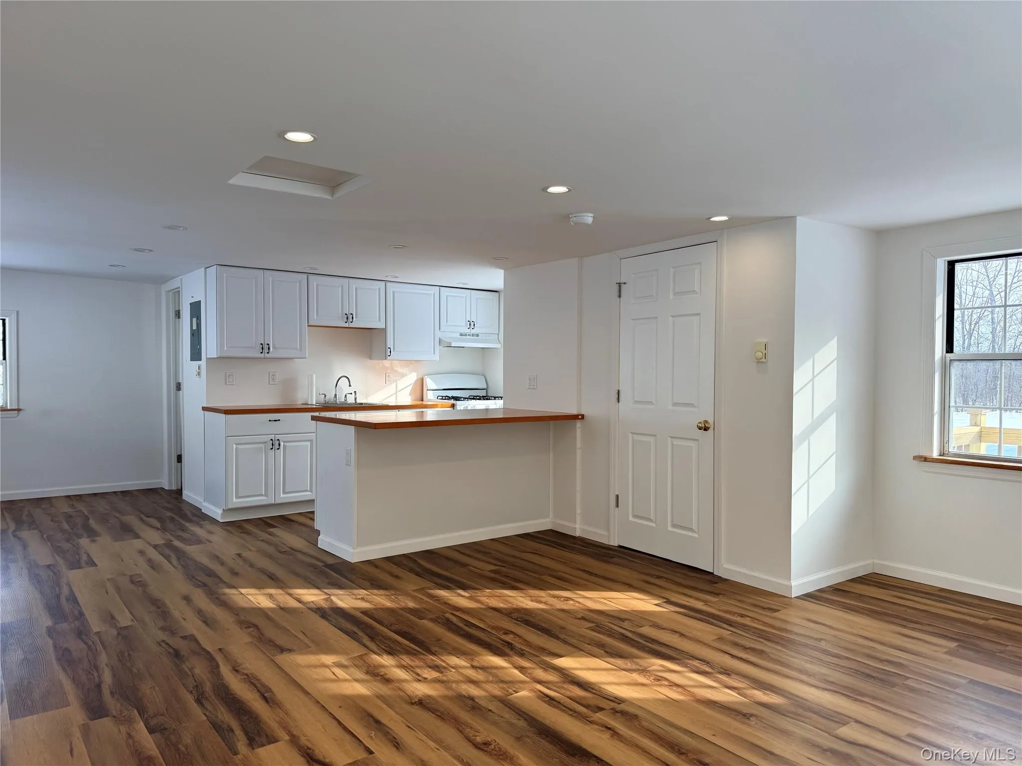 19 Quartz Lane, Greenville, NY, 1 Room Rooms,1 BathroomBathrooms,Residential Lease,For Rent,Quartz,0,1010532 19 Quartz Lane, Greenville, NY, 1 Room Rooms,1 BathroomBathrooms,Residential Lease,For Rent,Quartz,0,1010532